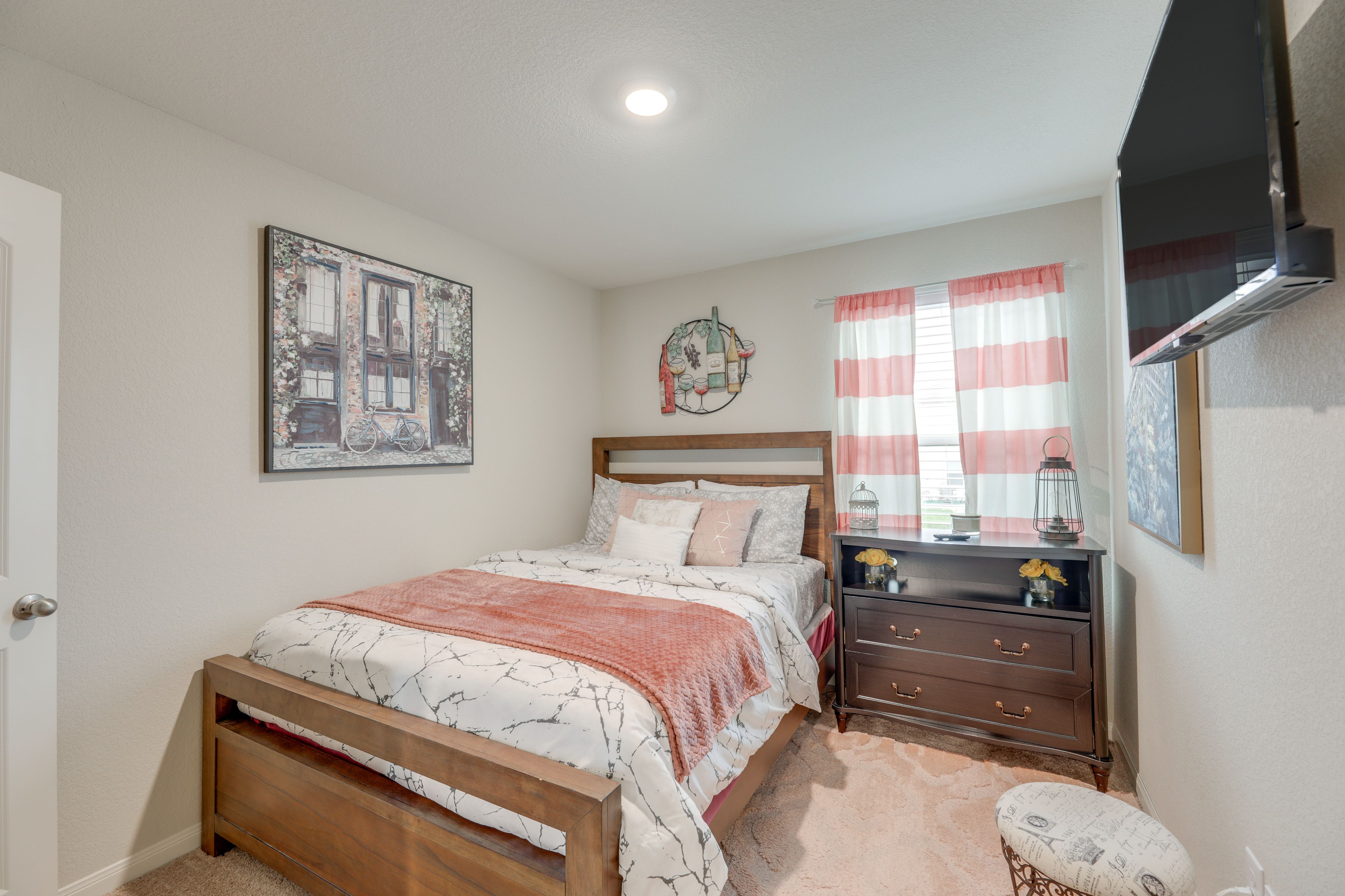 Bedroom 3 | 2nd Floor | Queen Bed