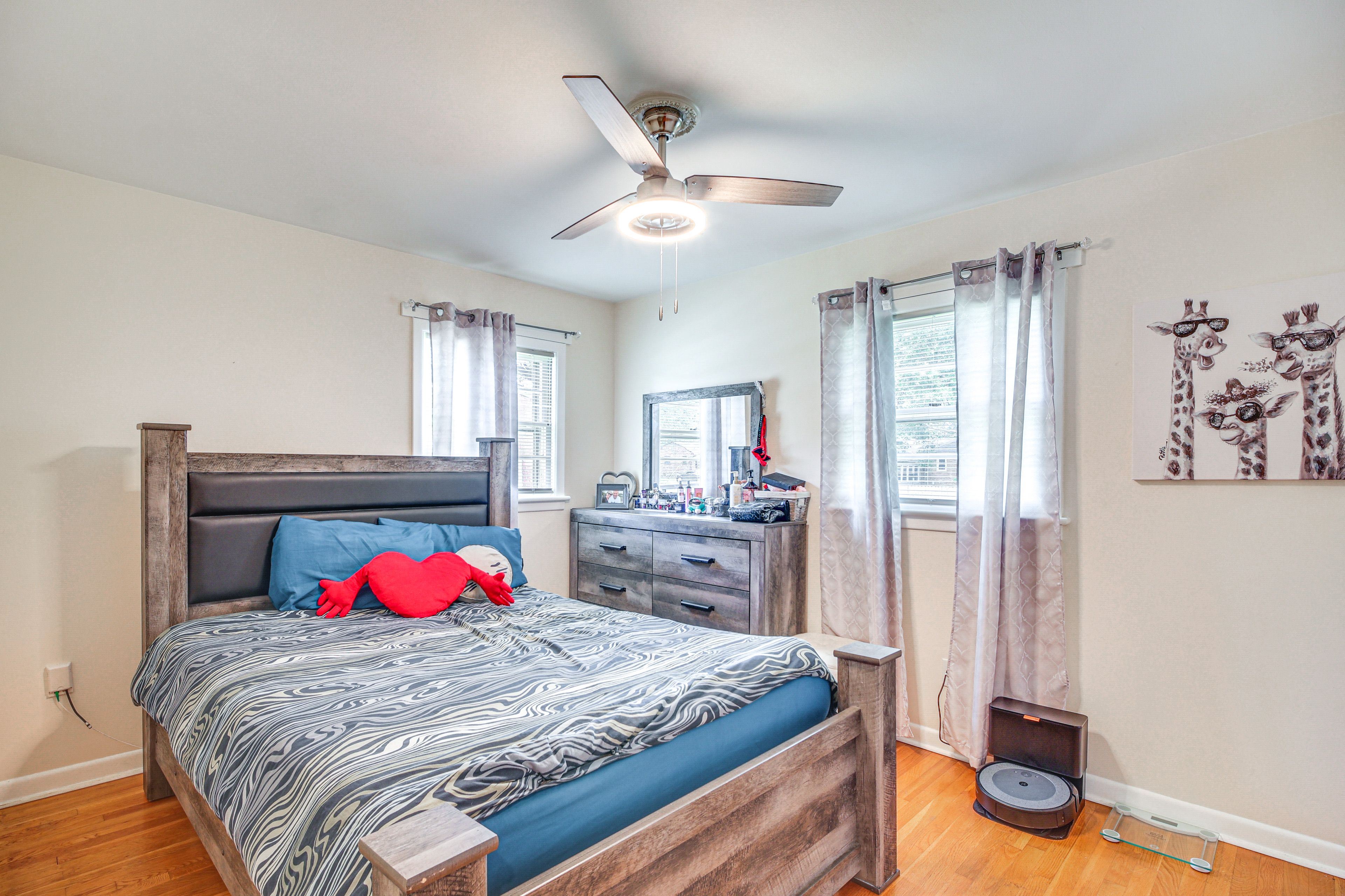 Bedroom 2 | Queen Bed