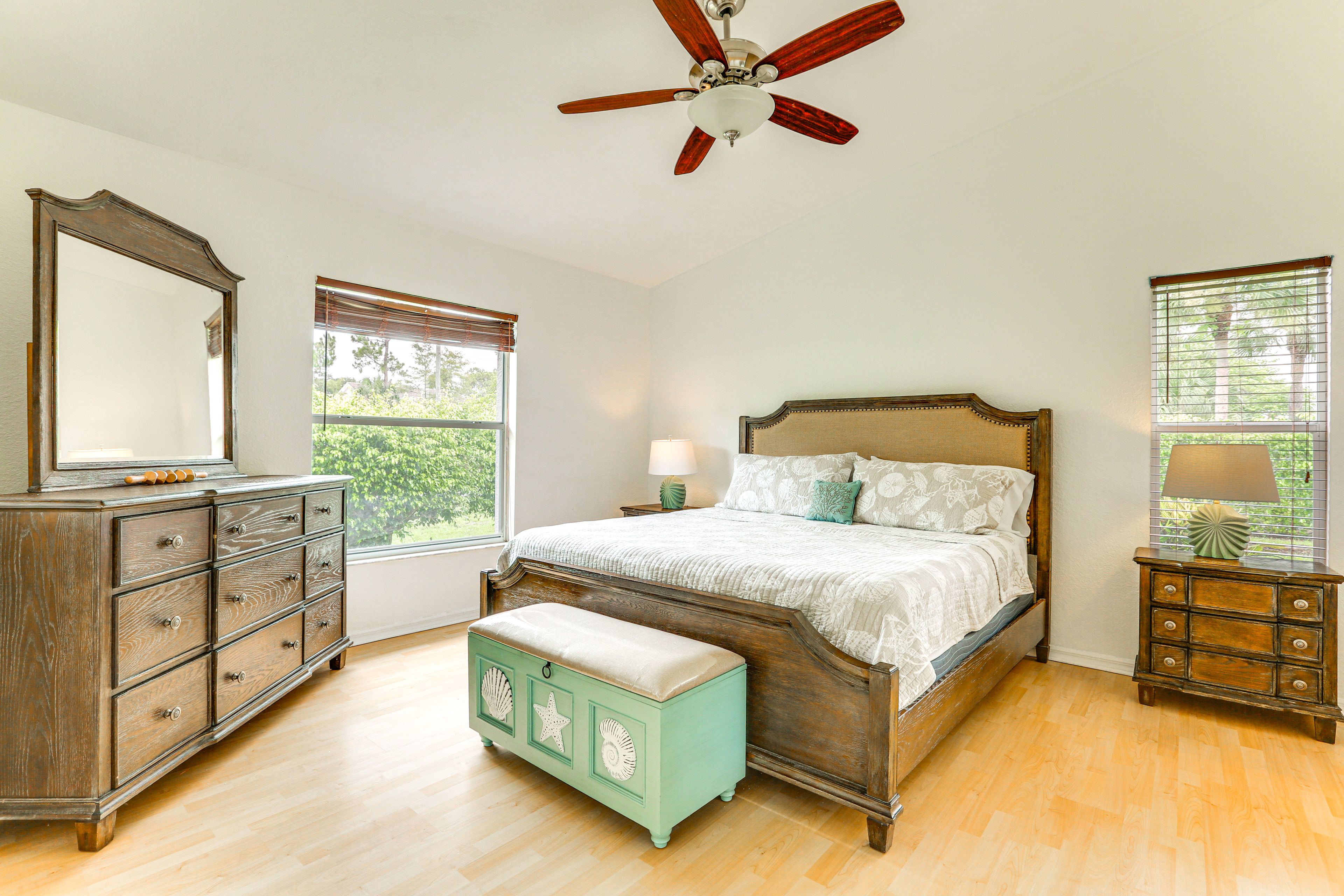 Bedroom 1 | King Bed | Linens Provided