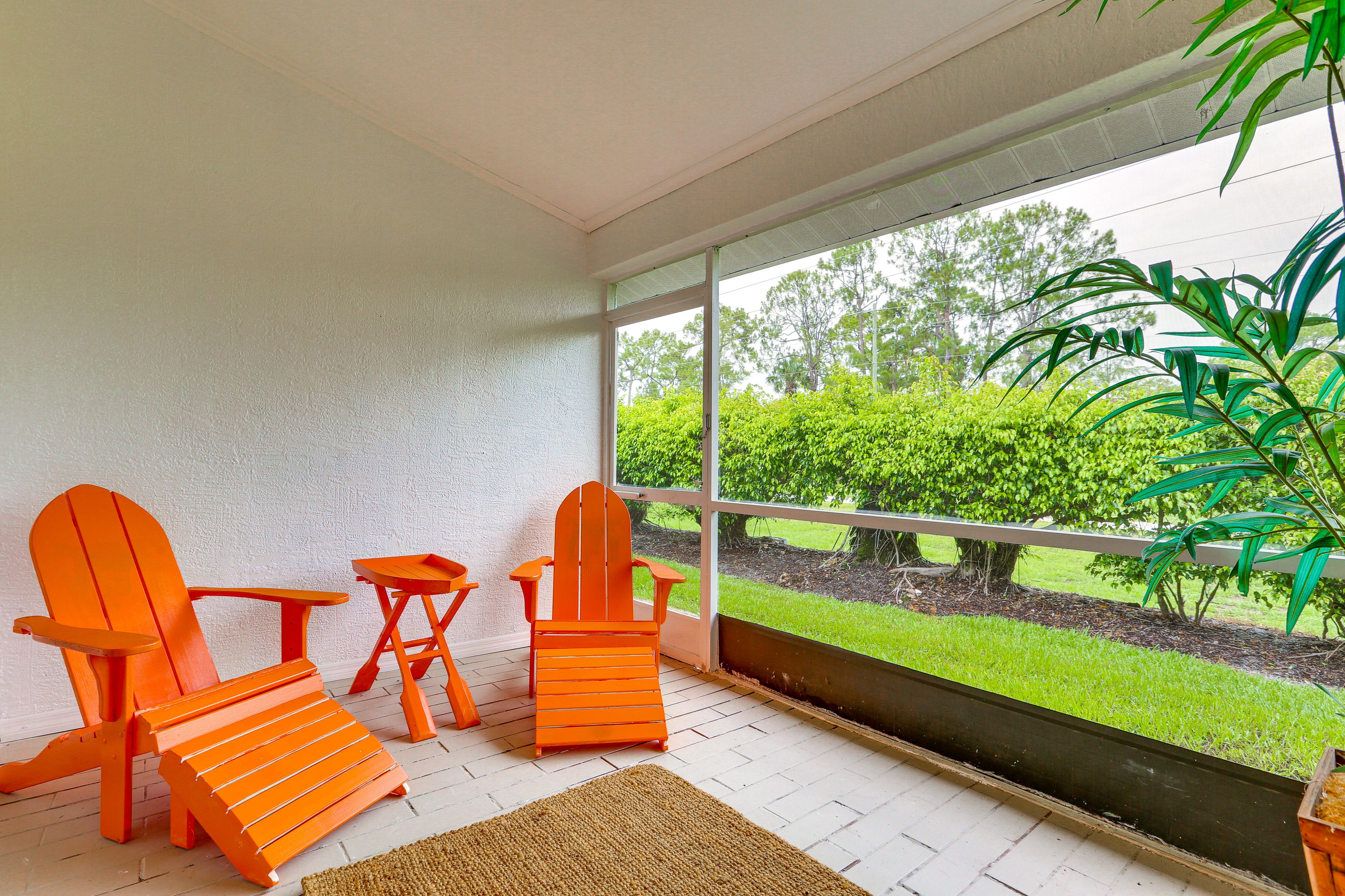 Screened Lanai | Single-Story House | 4 Mi to 5th Avenue South