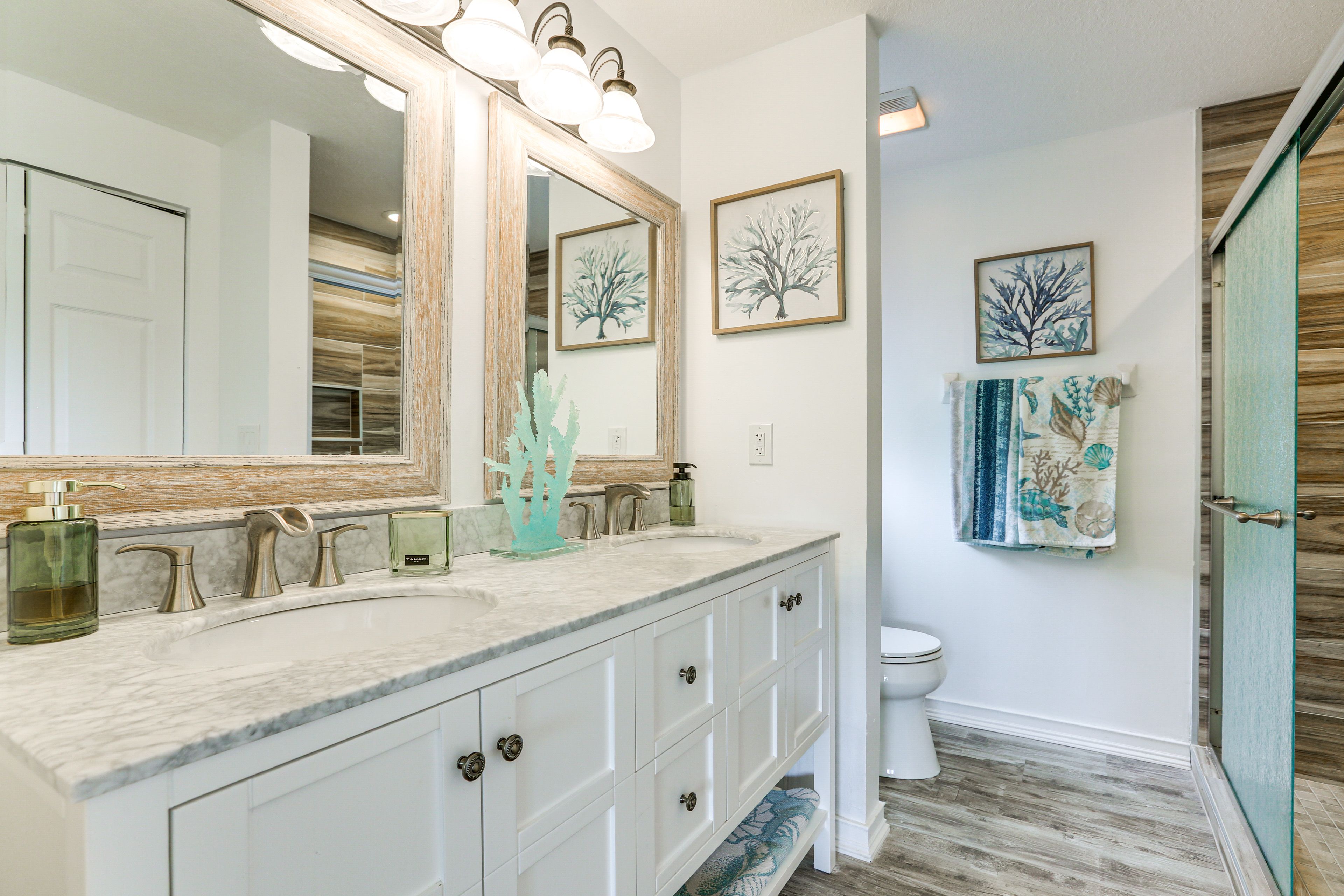 En-Suite Bathroom | Towels Provided