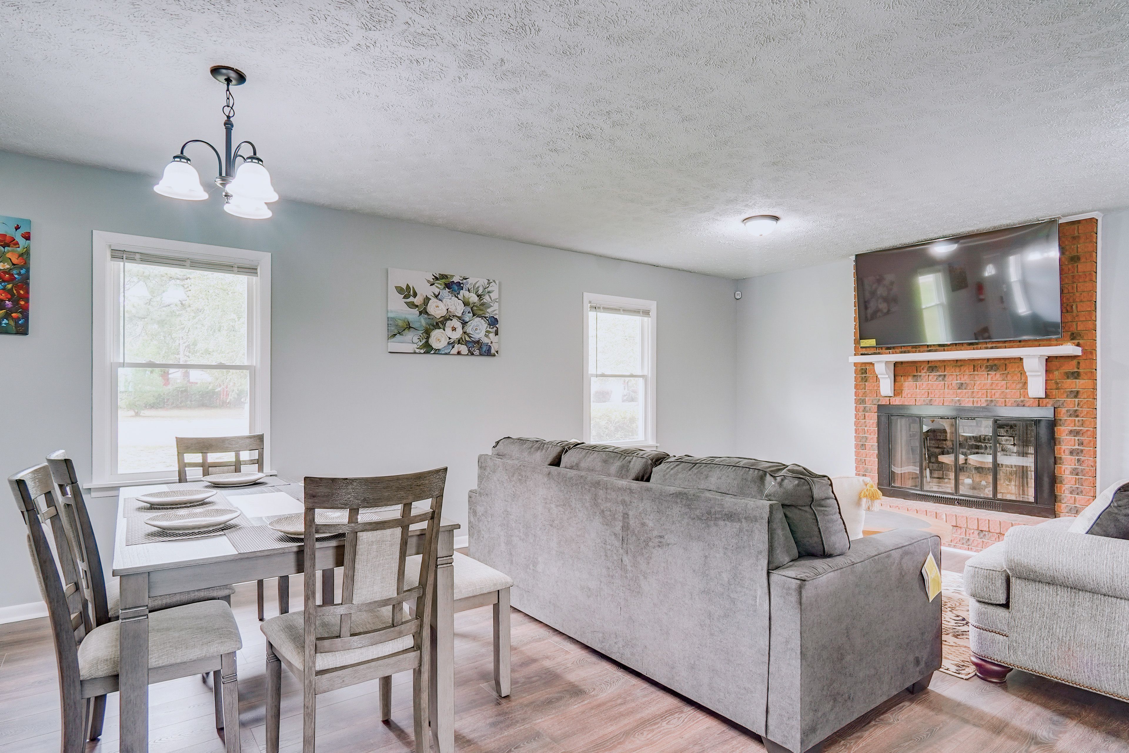 Living Room & Dining Room | Single-Story Home | Free WiFi
