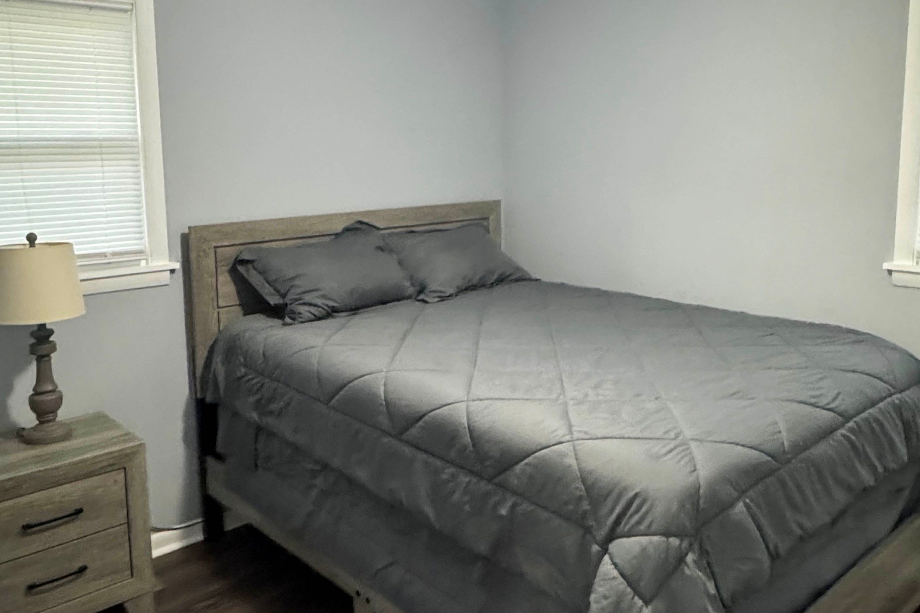 Bedroom 2 | Queen Bed