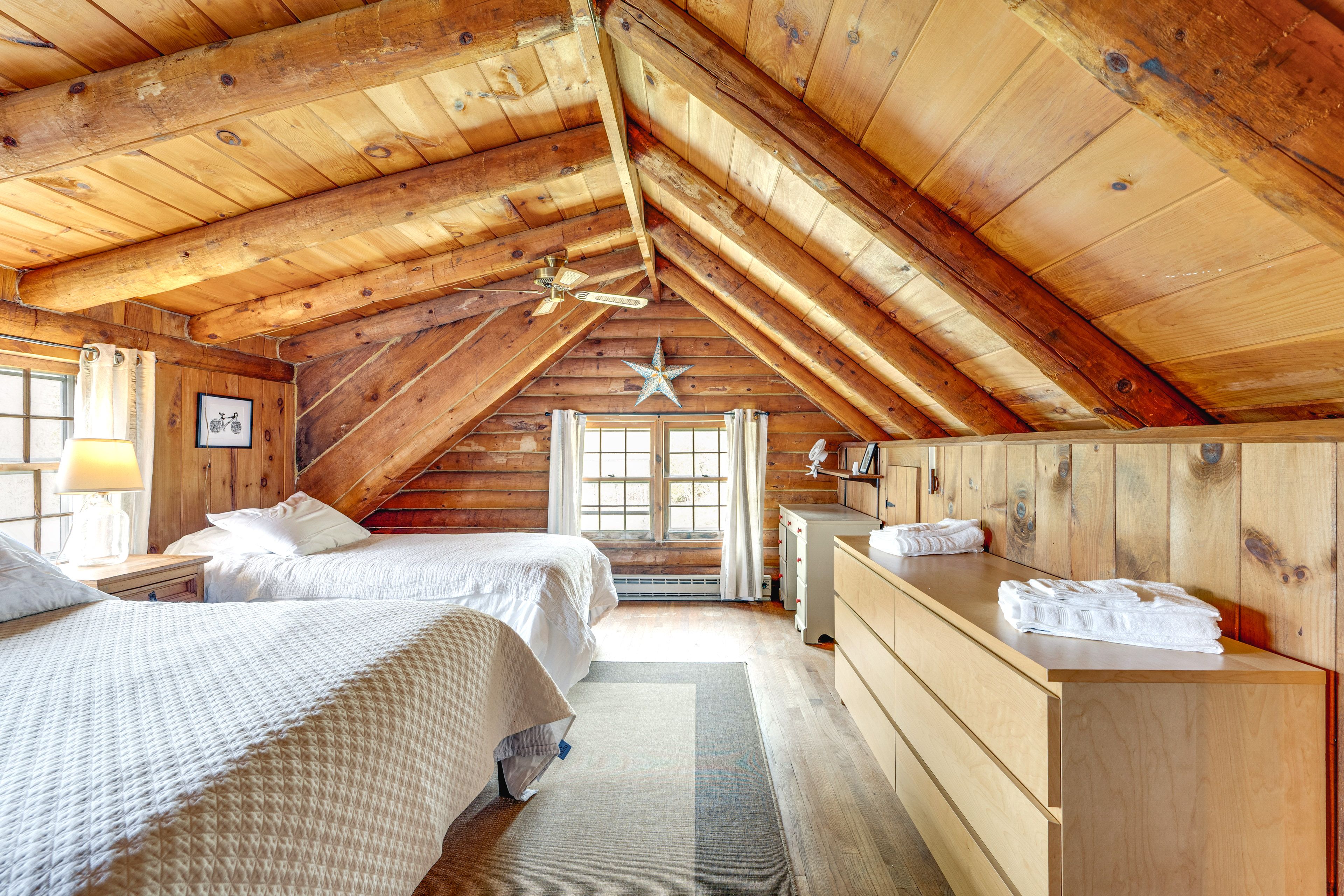 Bedroom 3 | Twin Bed | Full Bed | 2nd Floor