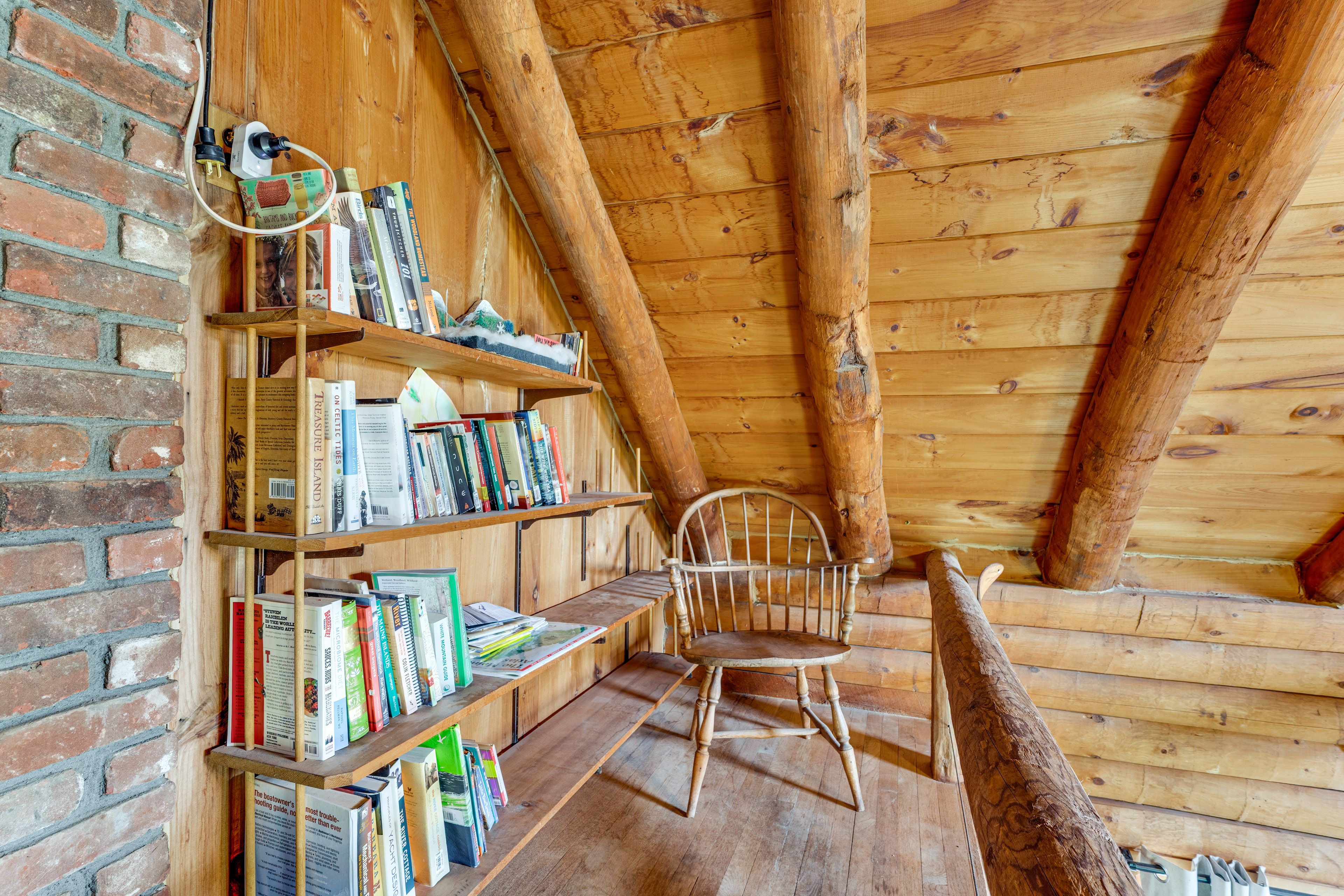 Loft | 2nd Floor