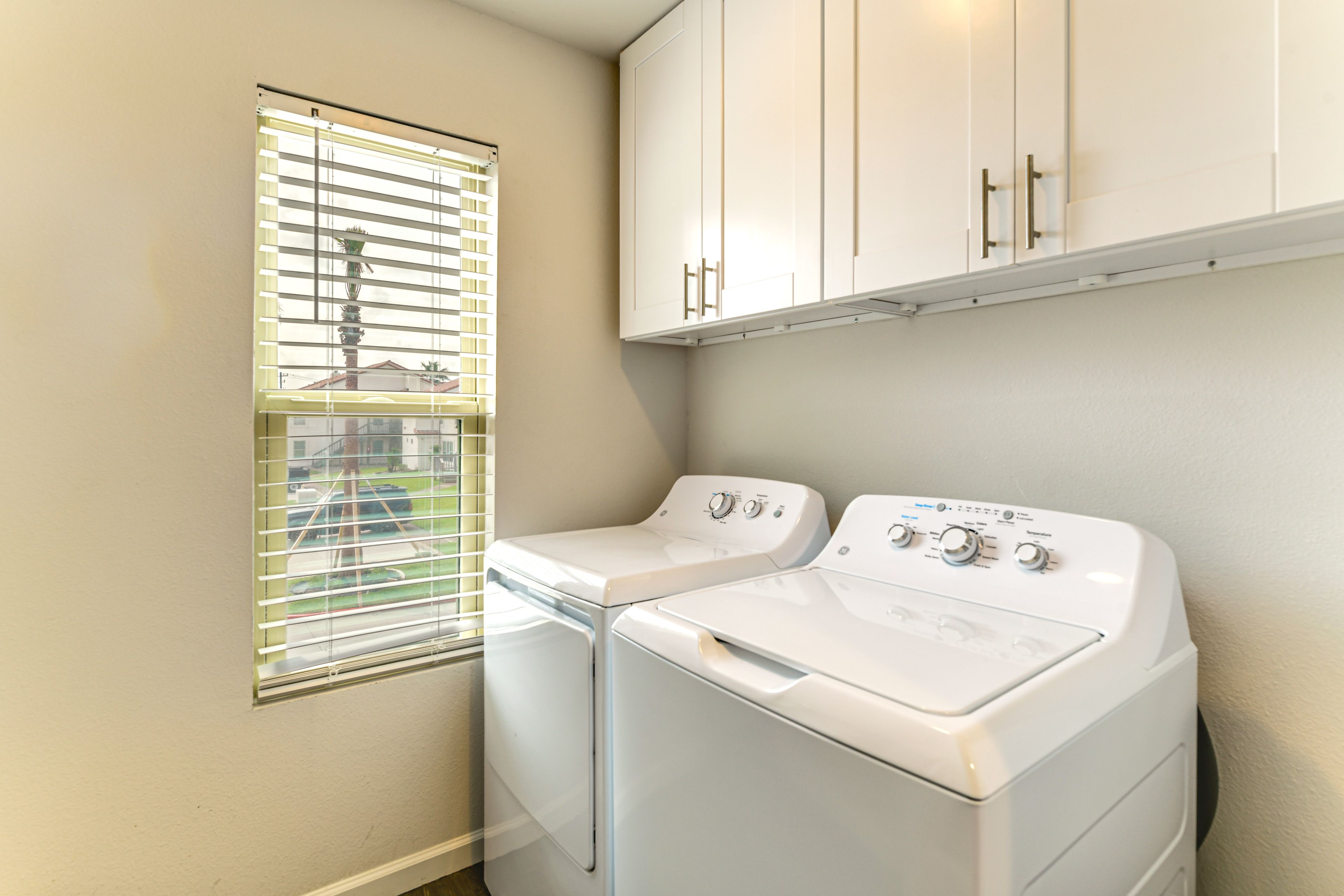 Laundry Room | Main Level