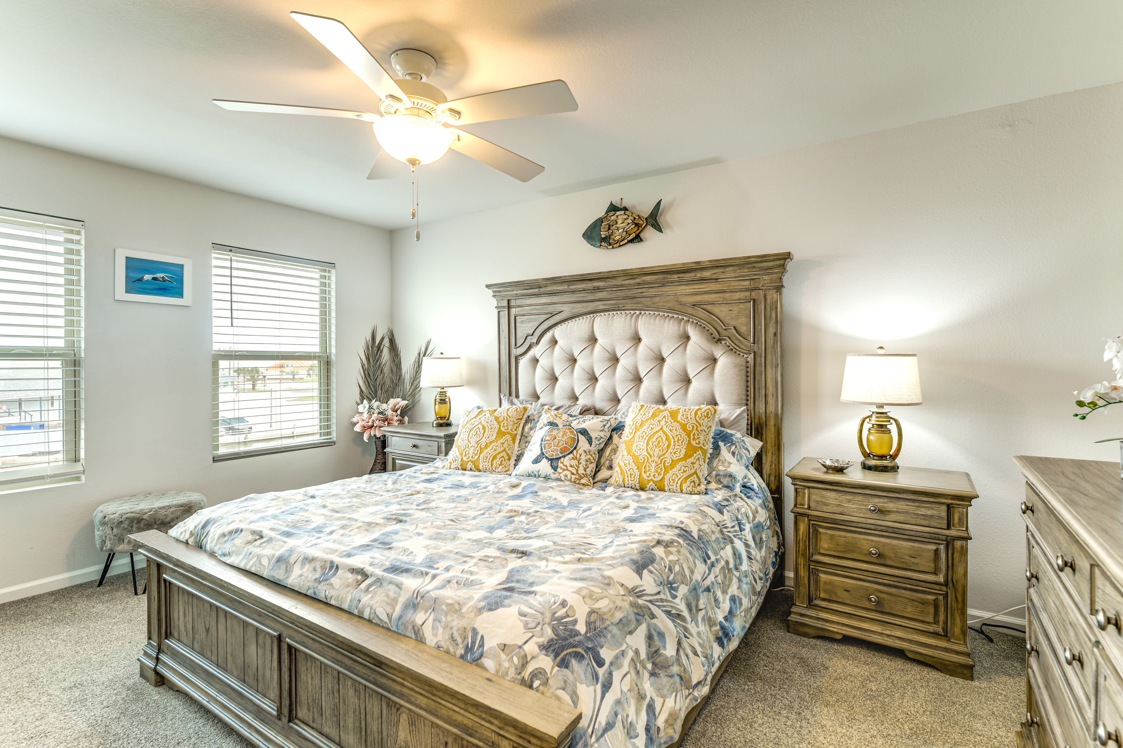 Bedroom 1 | King Bed | Smart TV | Upper Level