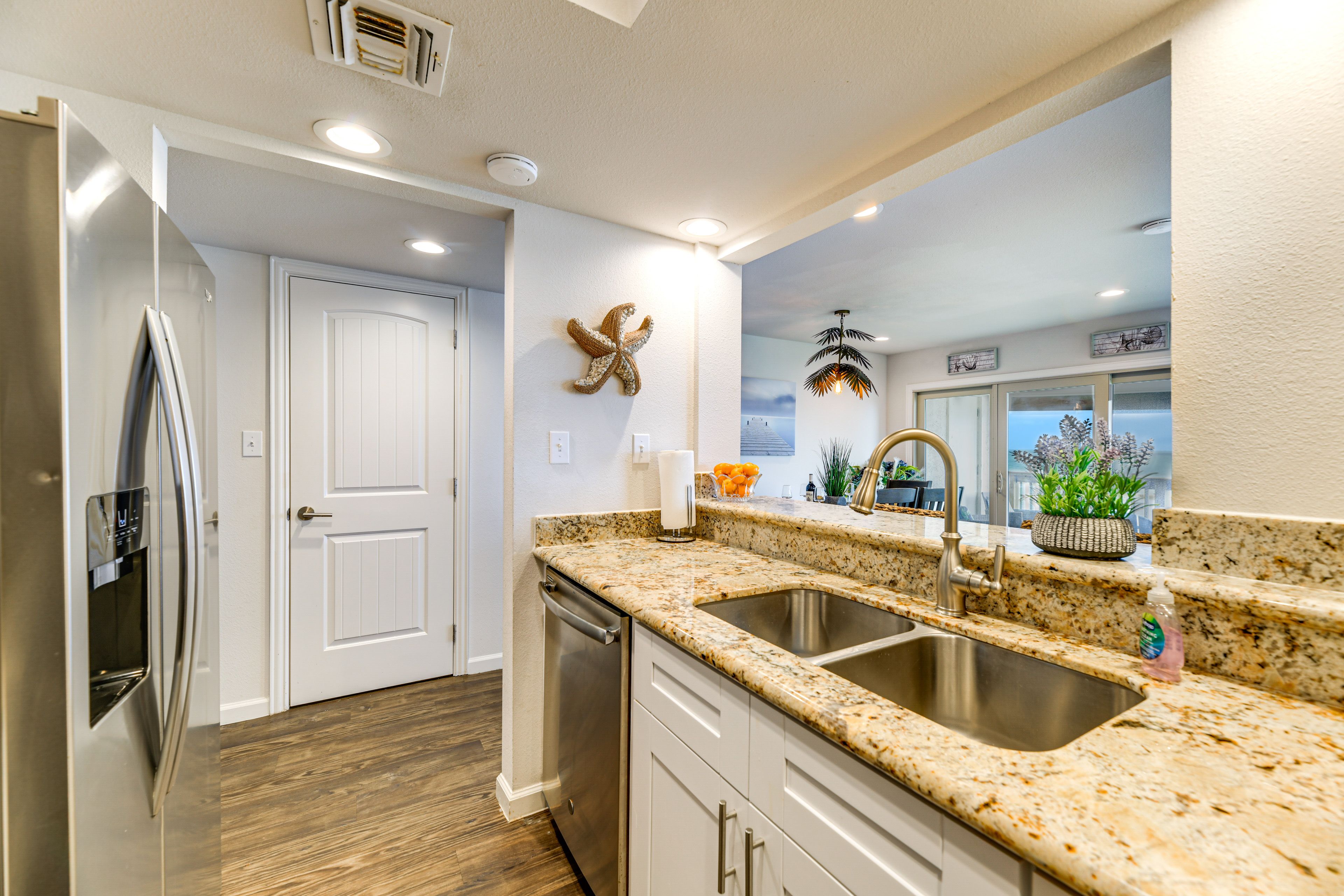 Kitchen | Stove/Oven | Microwave | Drip Coffee Maker | Main Level
