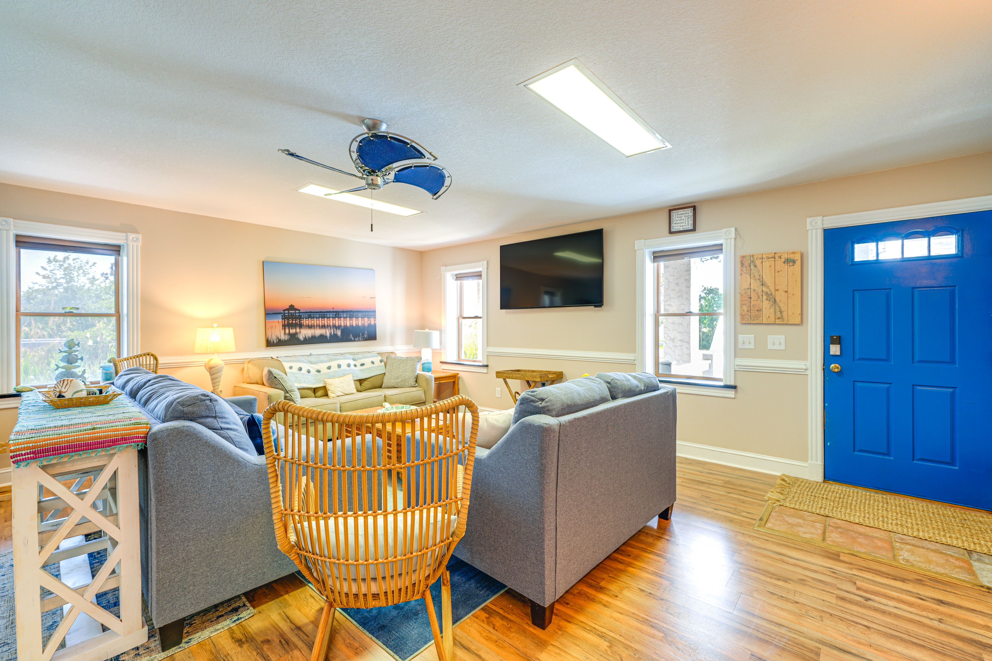 Family Room | Wet Bar | 1st Floor
