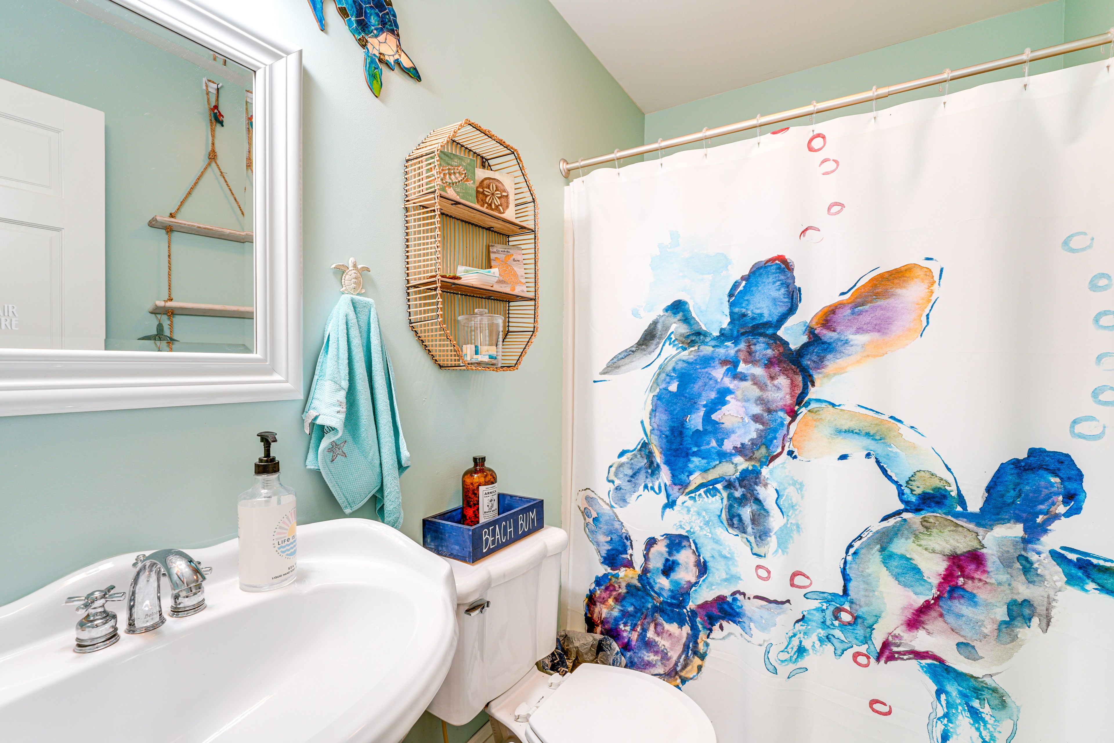 Full Bathroom | 1st Floor