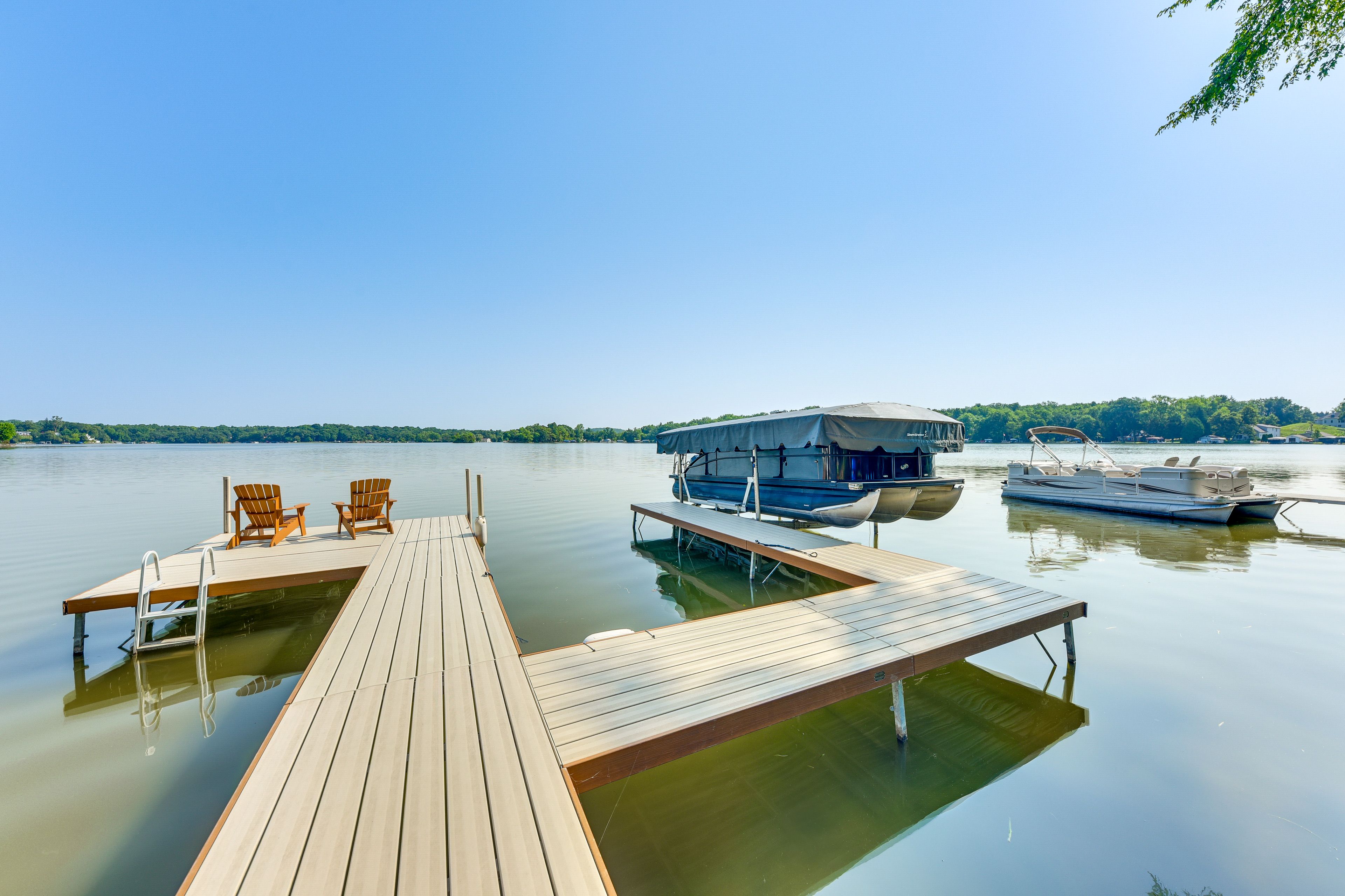 Mukwonago Vacation Rental | 2BR | 1BA | Steps to Enter | 1,024 Sq Ft