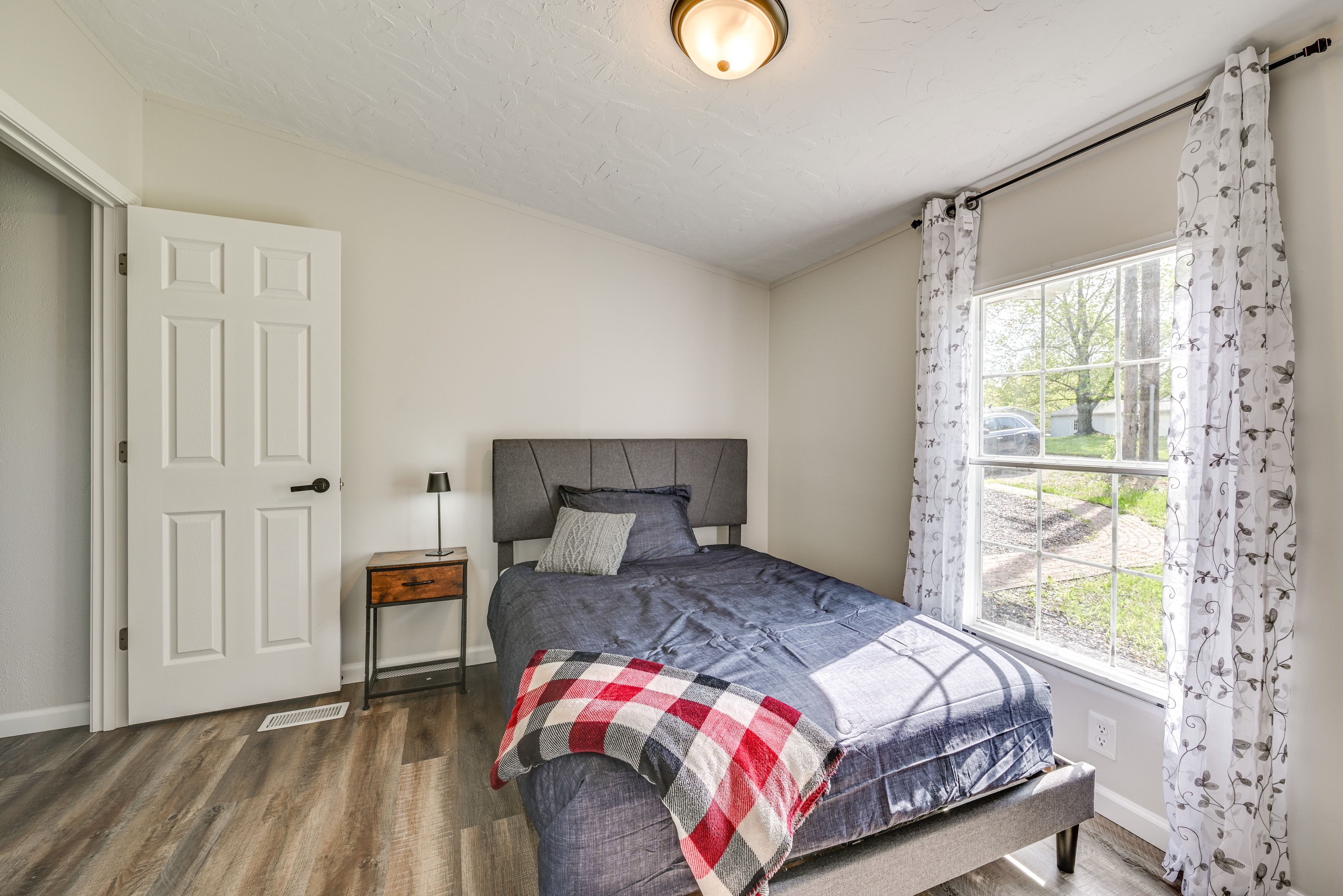 Bedroom 2 | Full Bed