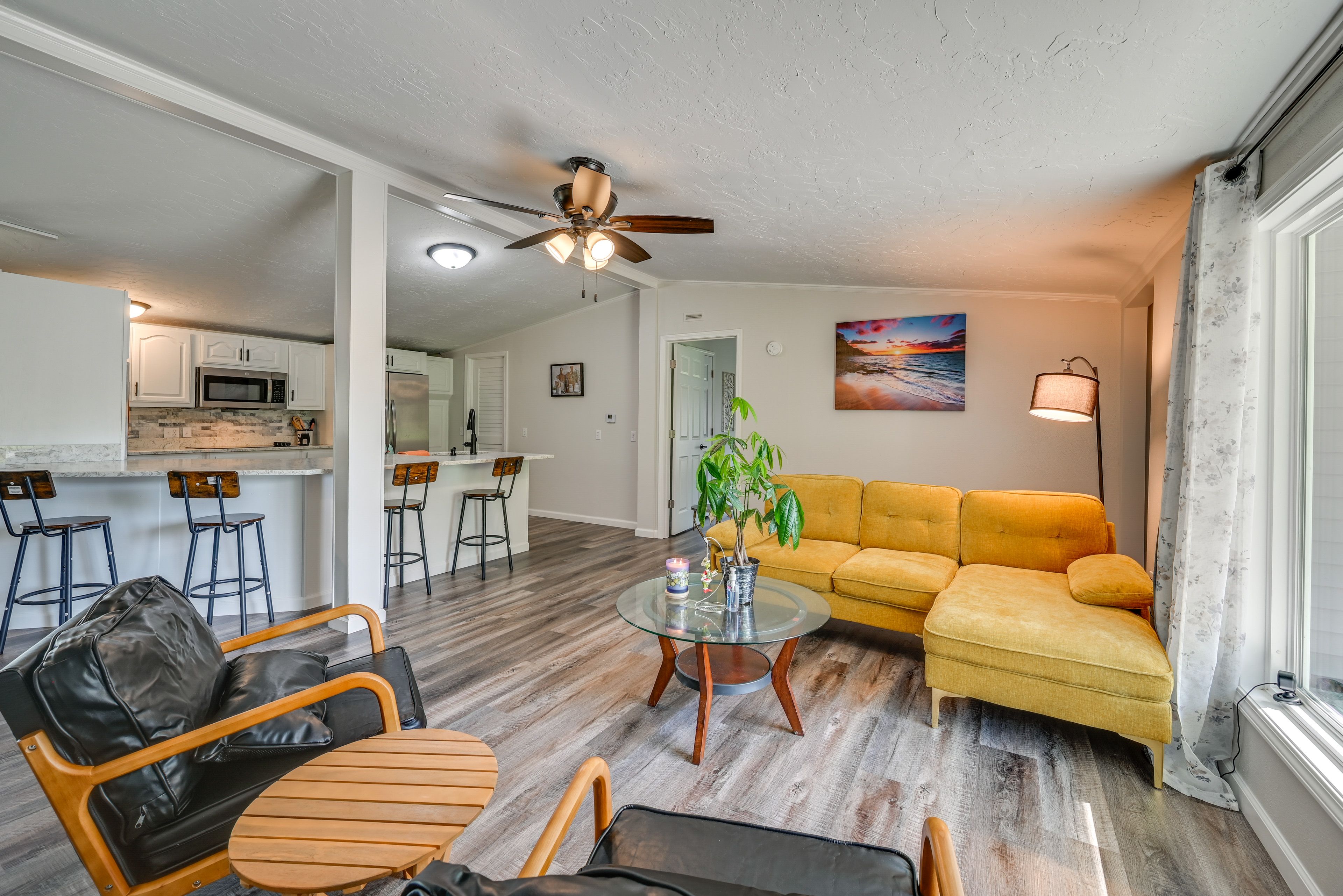 Dale Vacation Rental | 3BR | 2BA | 1,968 Sq Ft | 1 Step to Enter