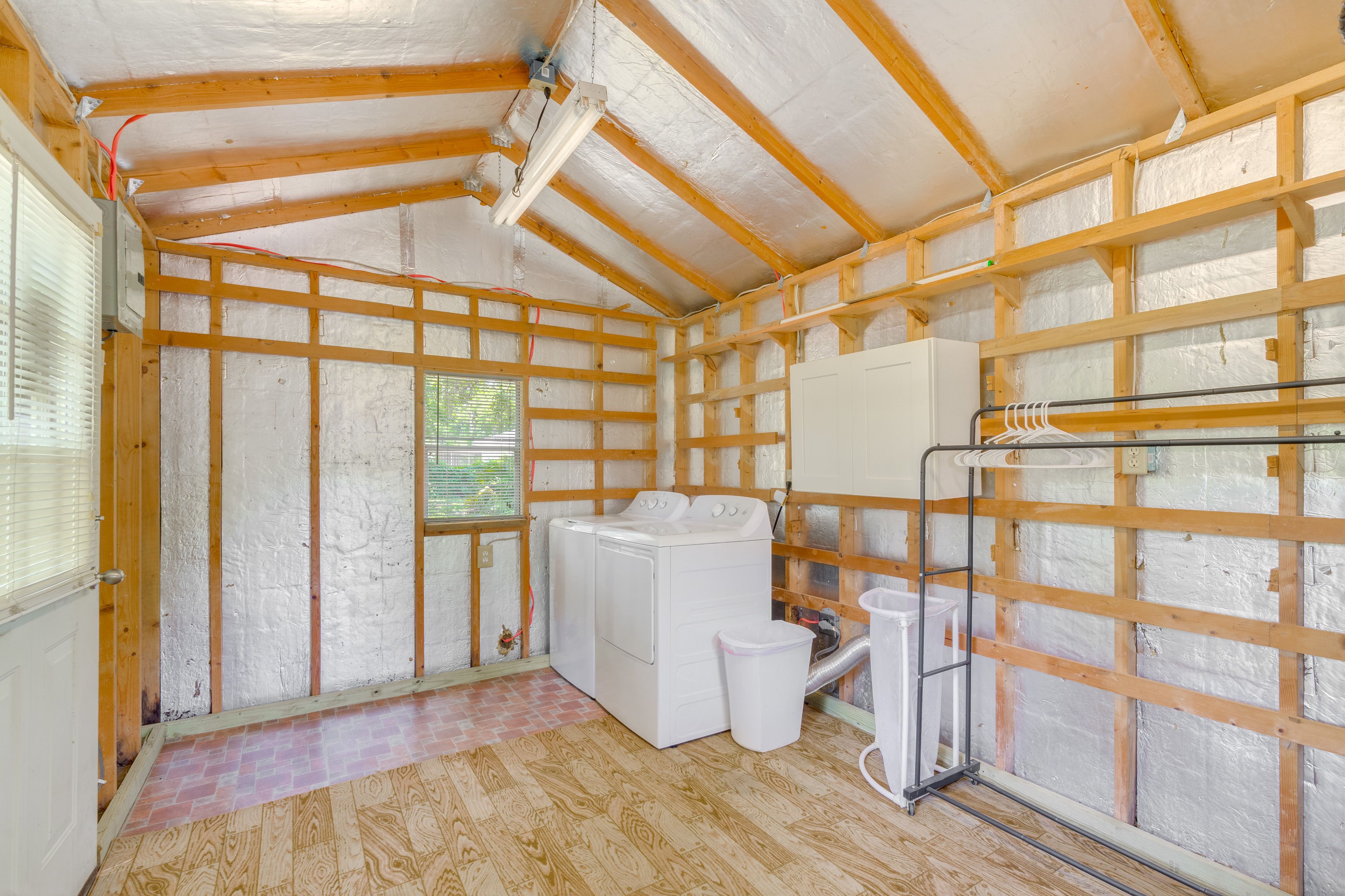 Detached Shed | Washer & Dryer