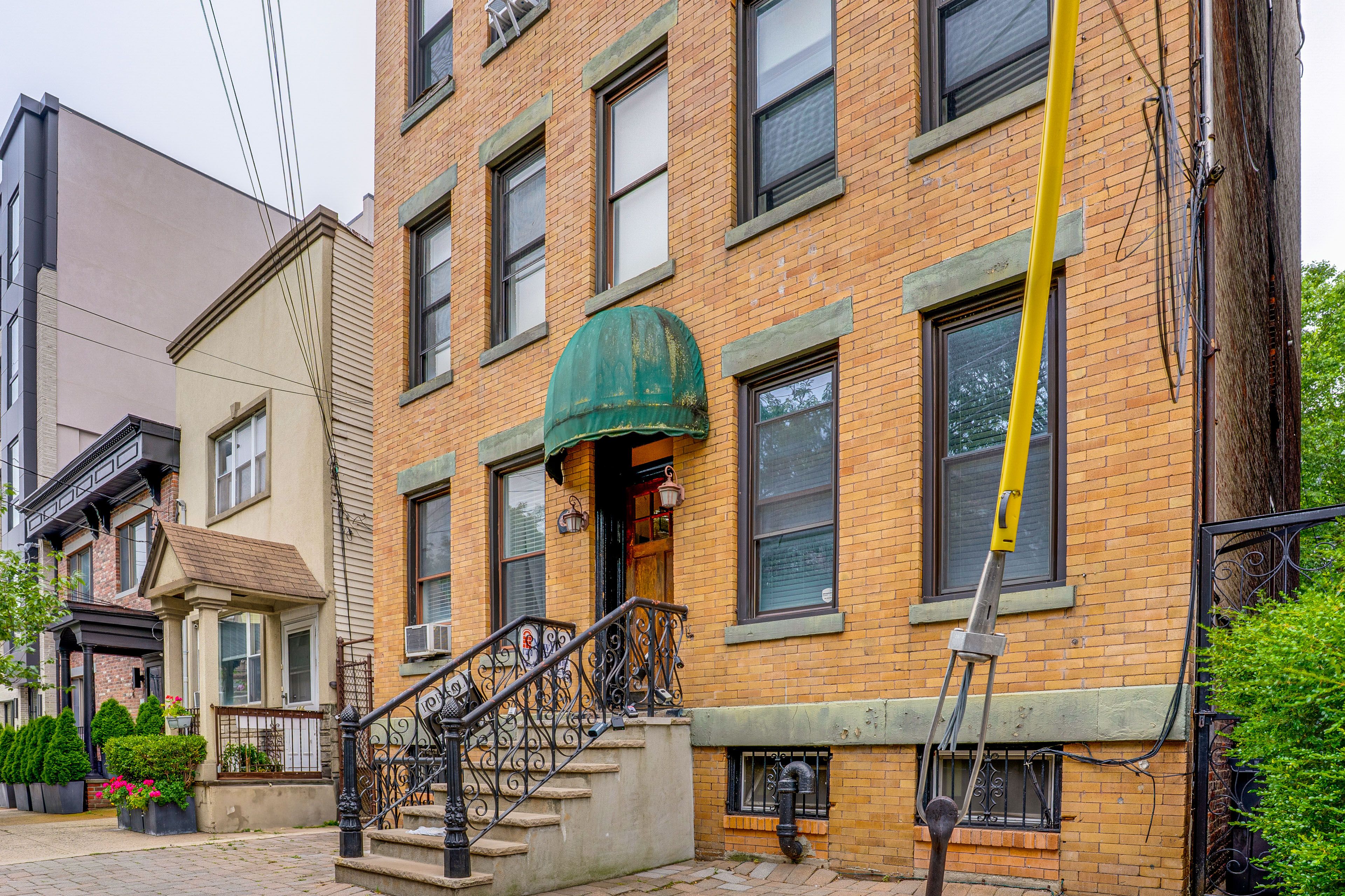 Parking | Street Parking (First-Come, First Served) | Paid Public Garage Nearby