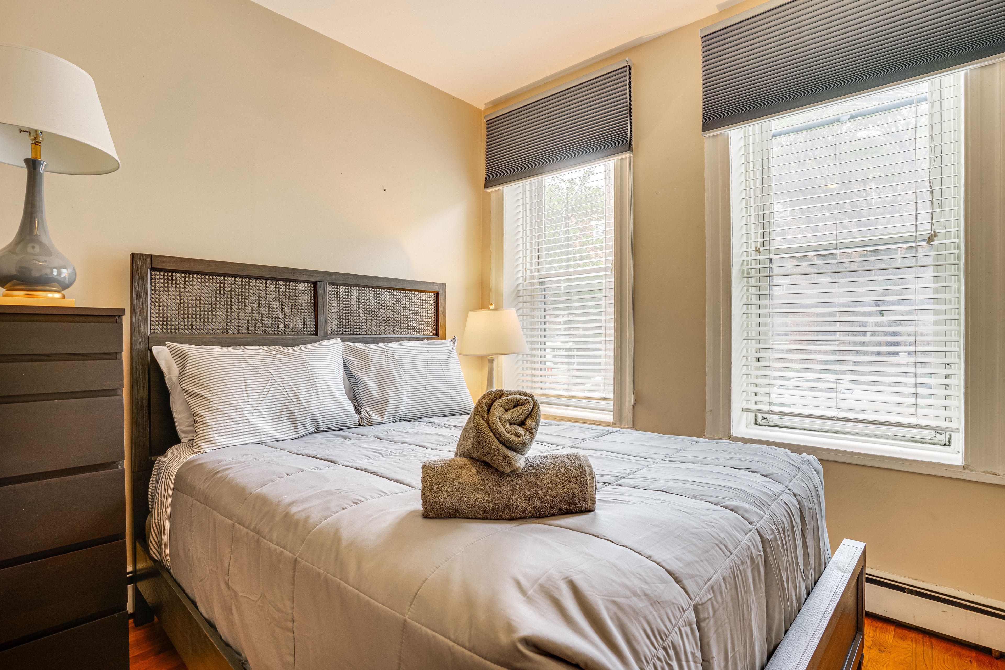 Bedroom | Queen Bed | Linens Provided
