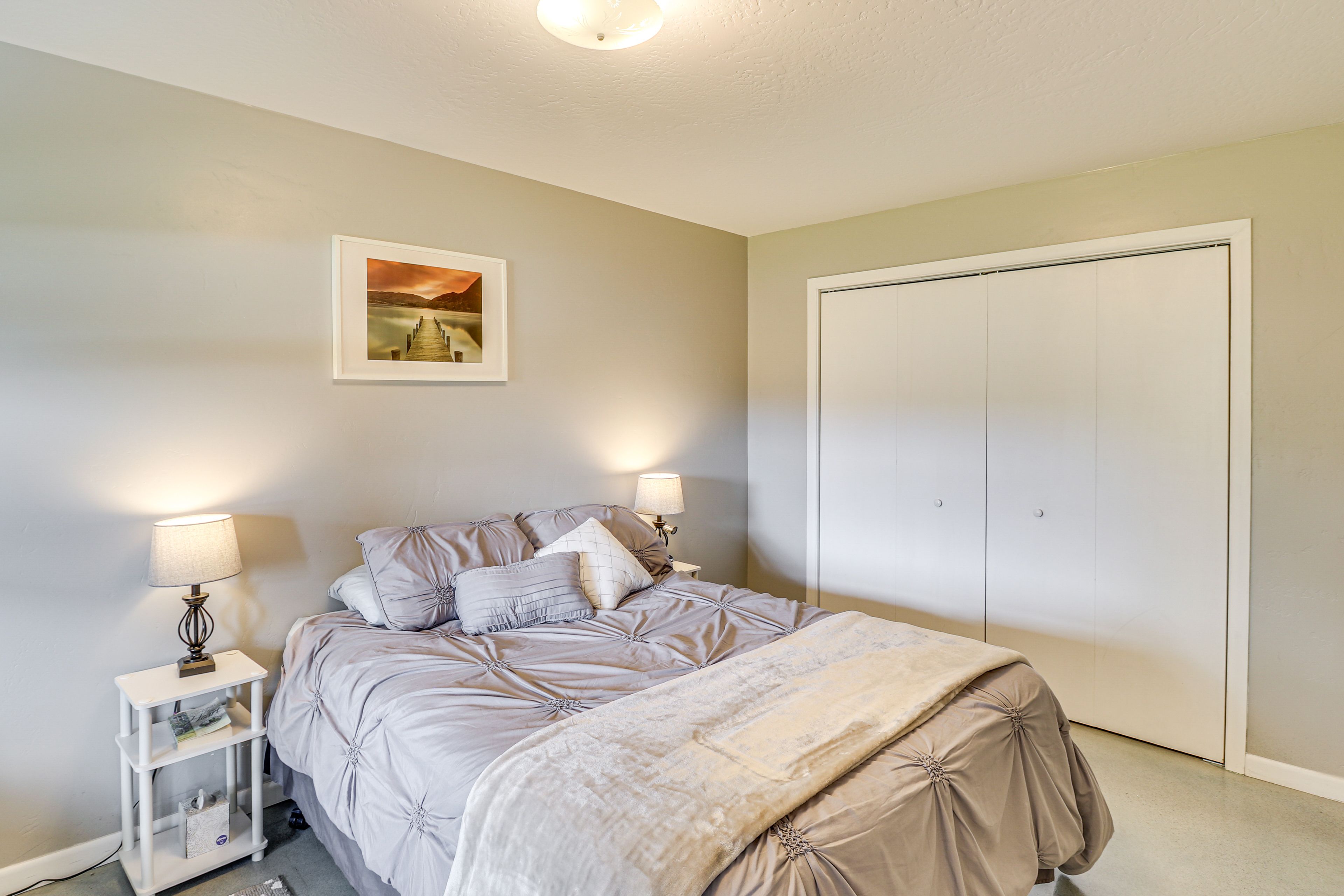 Bedroom 1 | 1st Floor | Queen Bed | Linens Provided