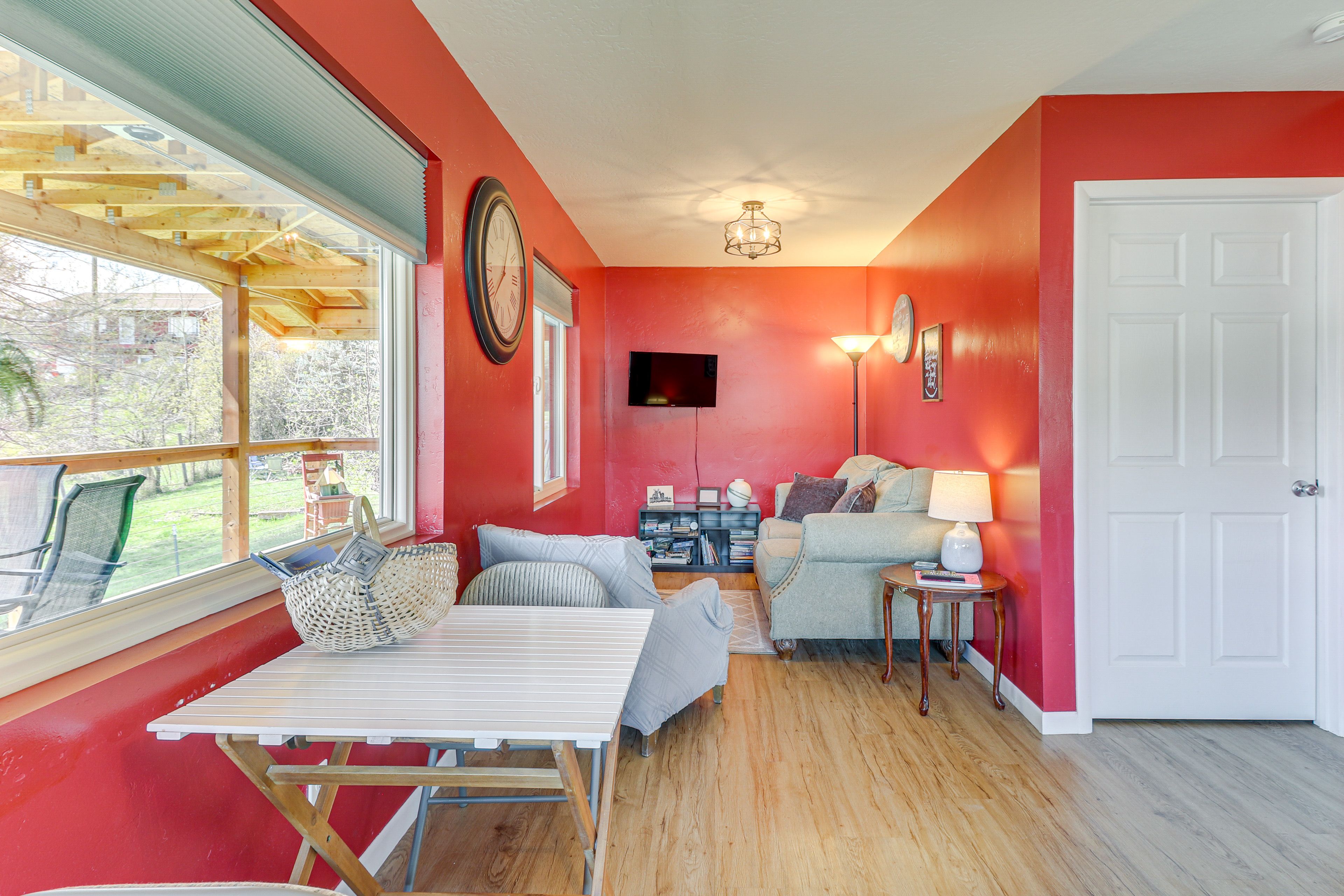 Living Room | 2nd Floor | Smart TV | Free WiFi