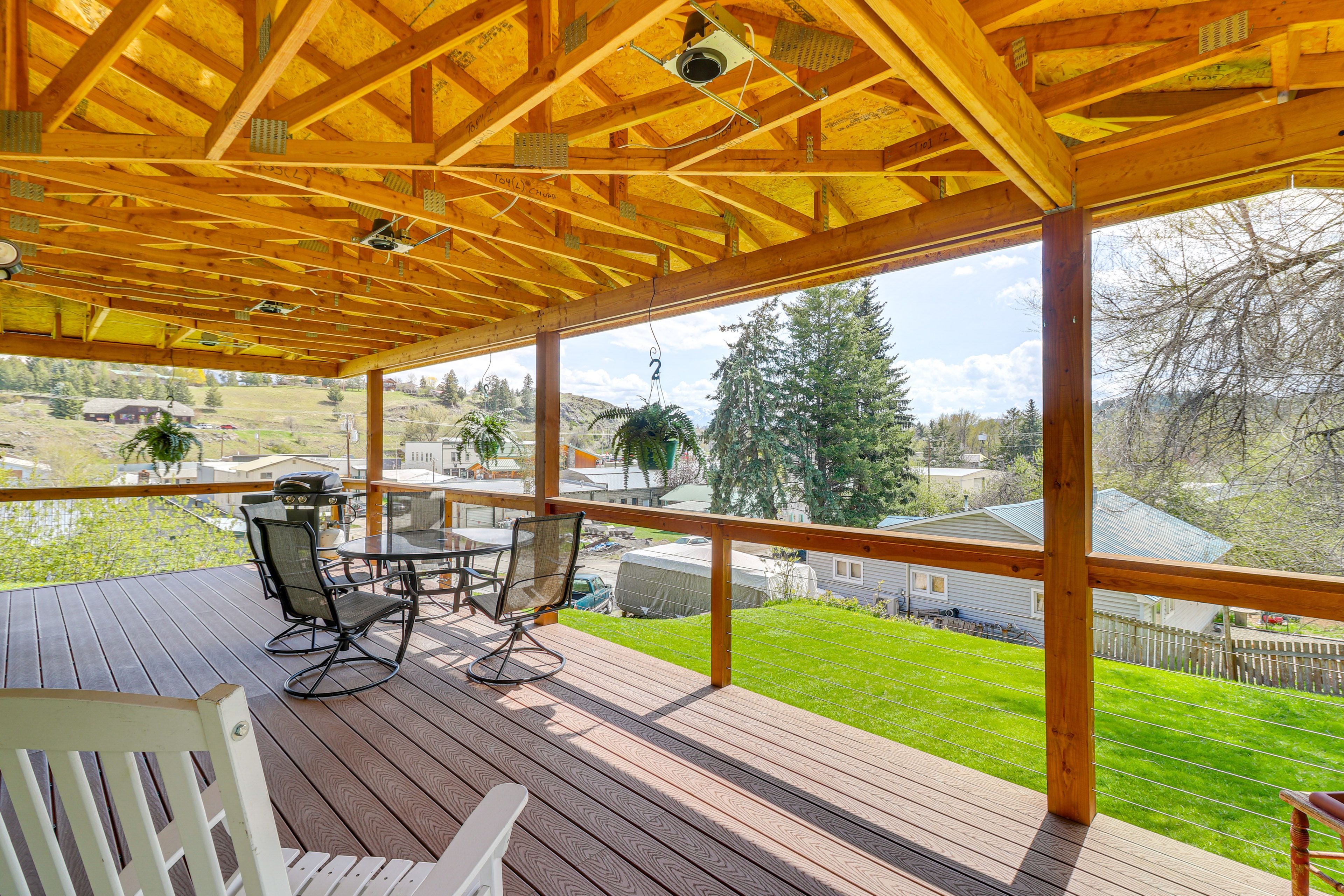 Covered Deck | Gas Grill | Mountain Views