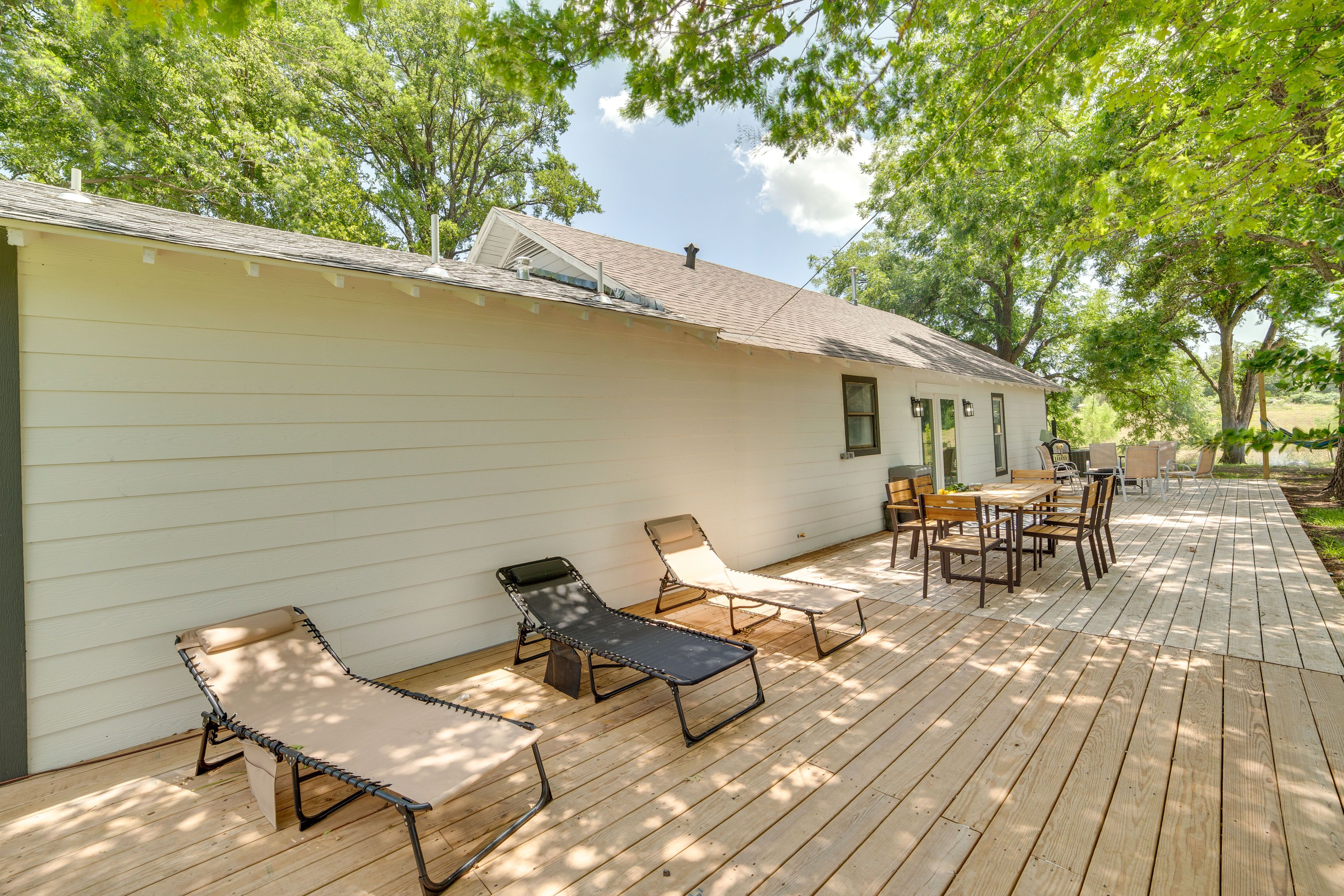 Furnished Porch | Hammock | Farmland Views