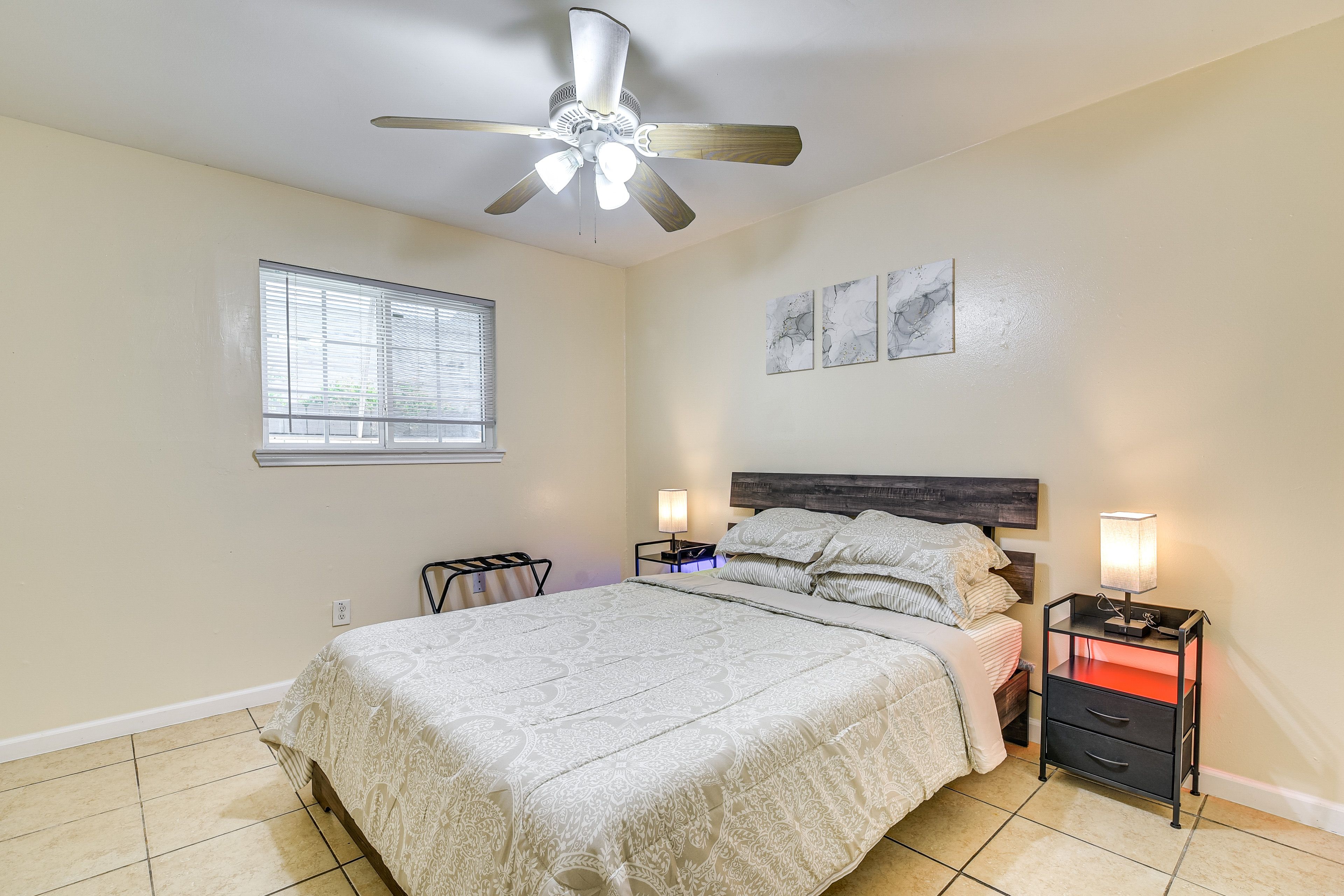 Bedroom 2 | Queen Bed