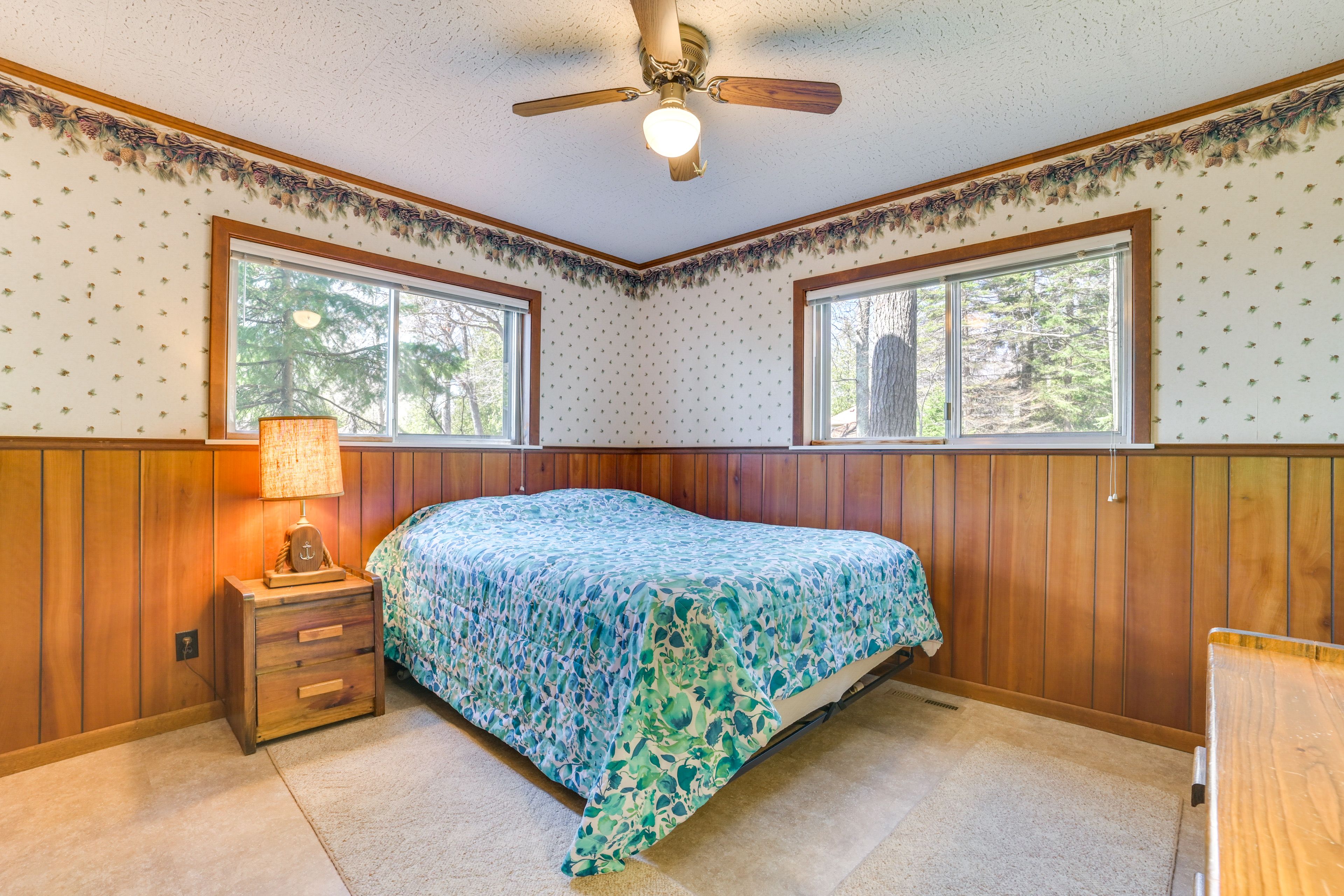 Bedroom 3 | Queen Bed | 1st Floor