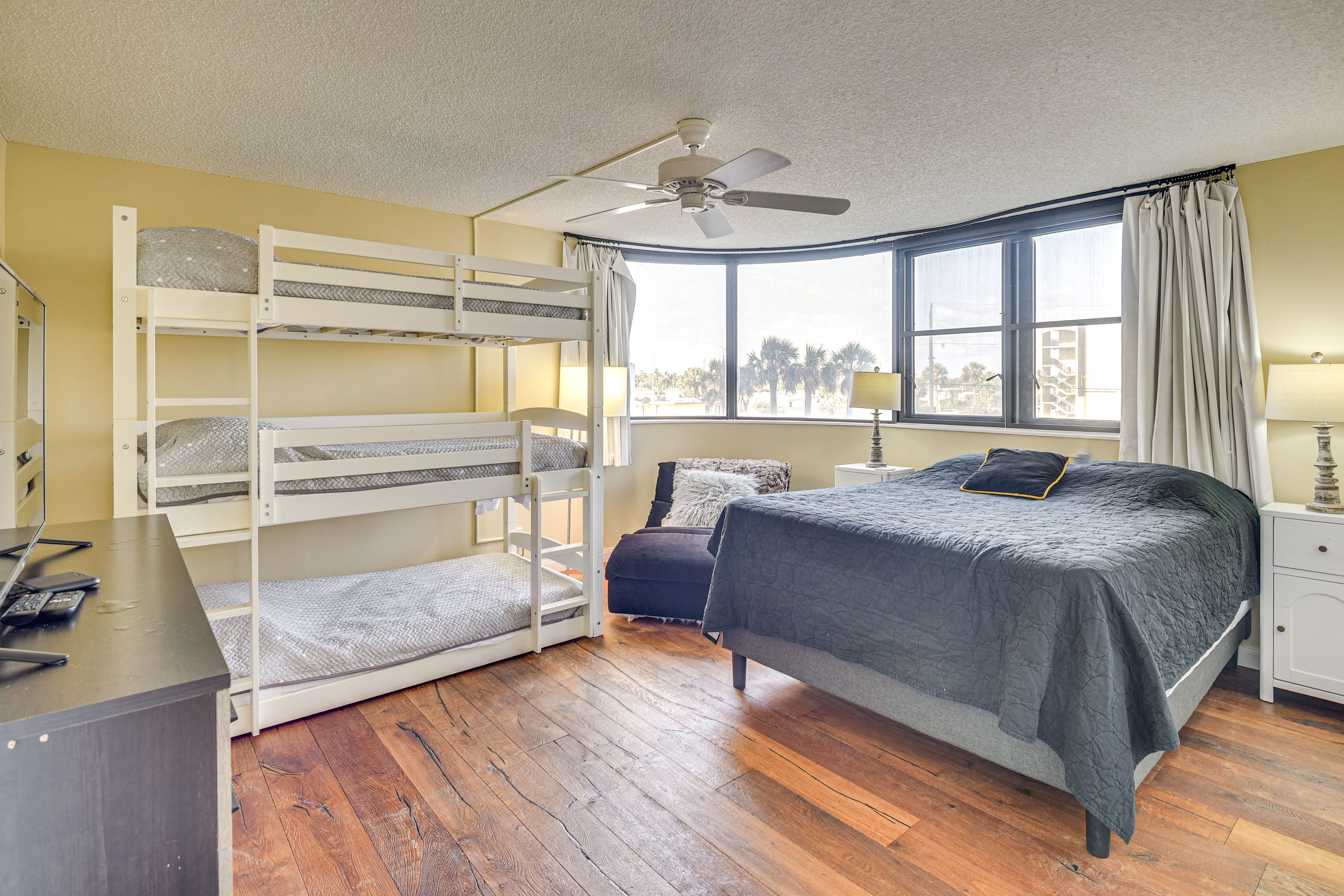 Bedroom 3 | Queen Bed | Triple Twin Bunk Bed