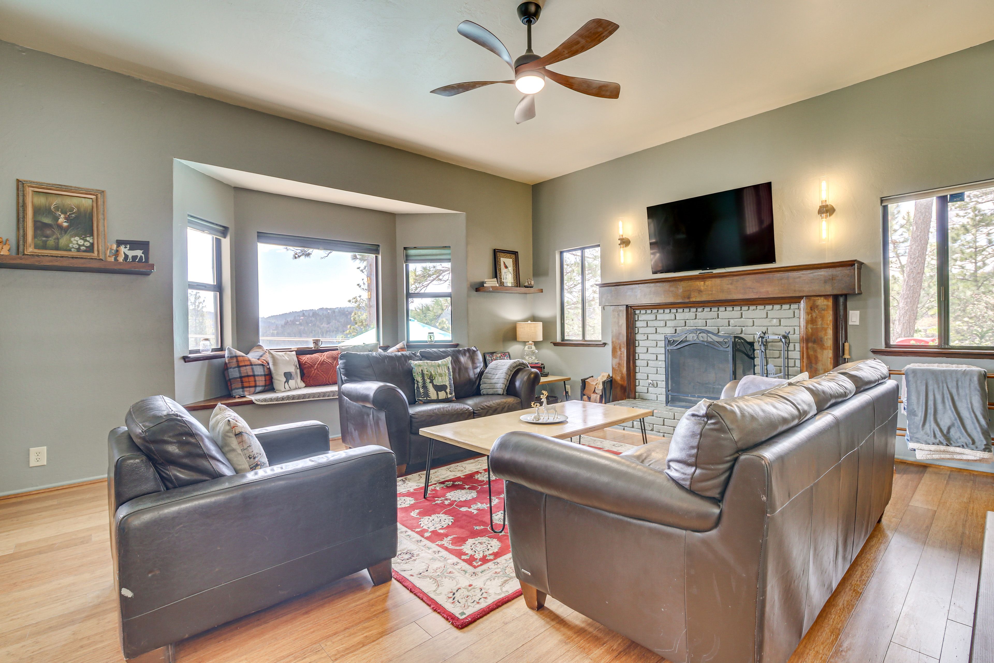 Living Room | 1st Floor | Central Heating