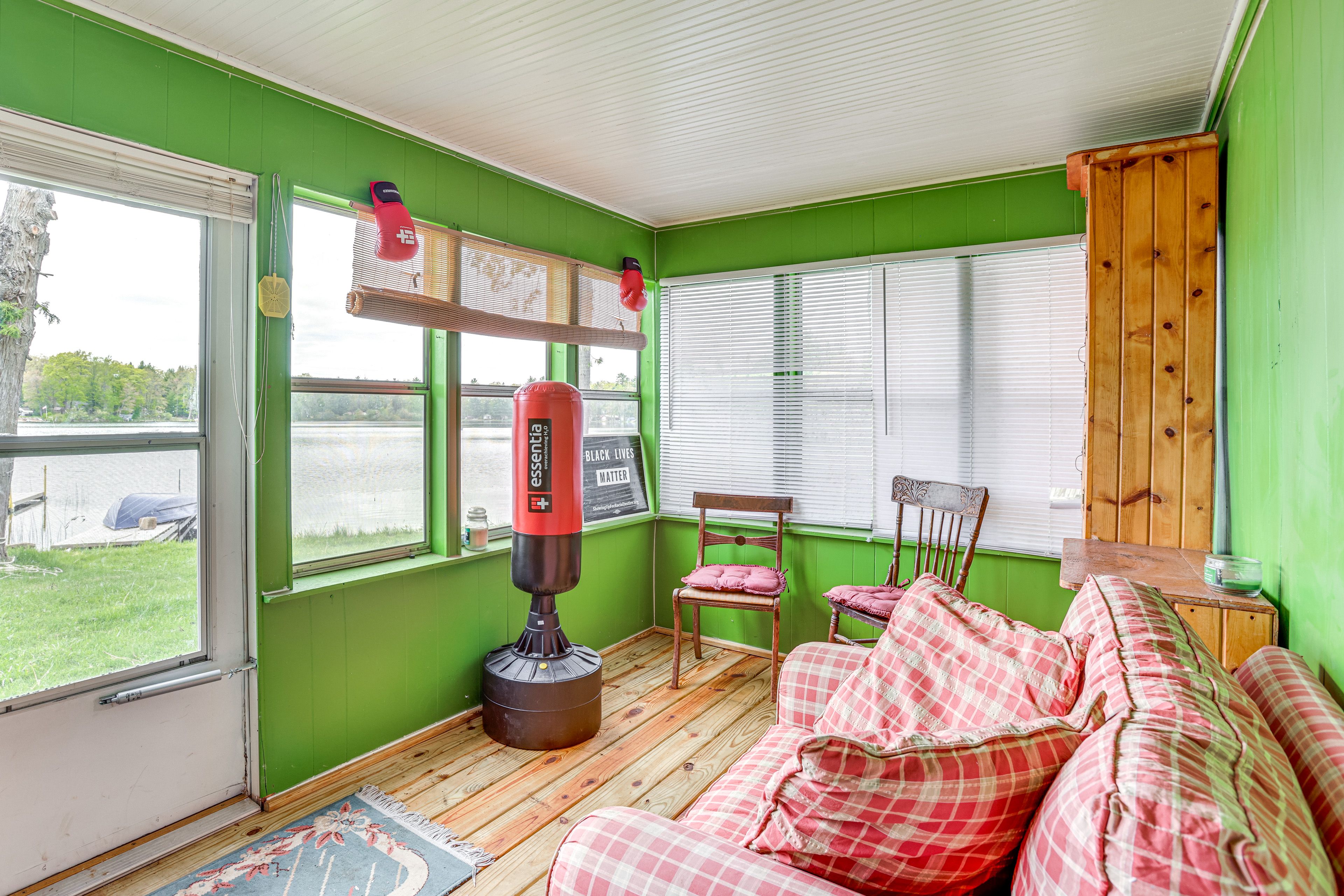 Lower Sunroom | 1st Floor