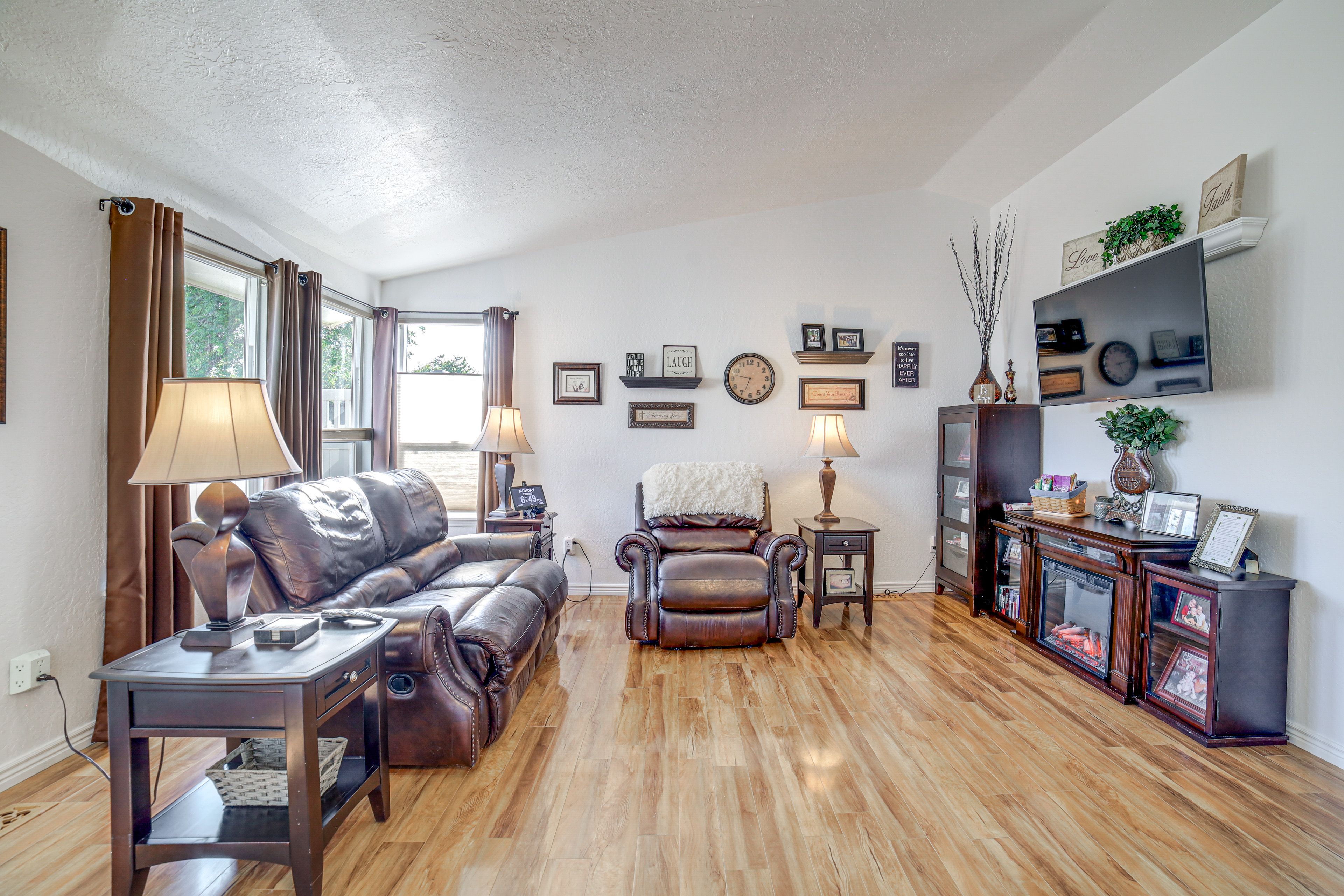 Living Room | Free WiFi | Central A/C & Heat | Electric Fireplace | Smart TV
