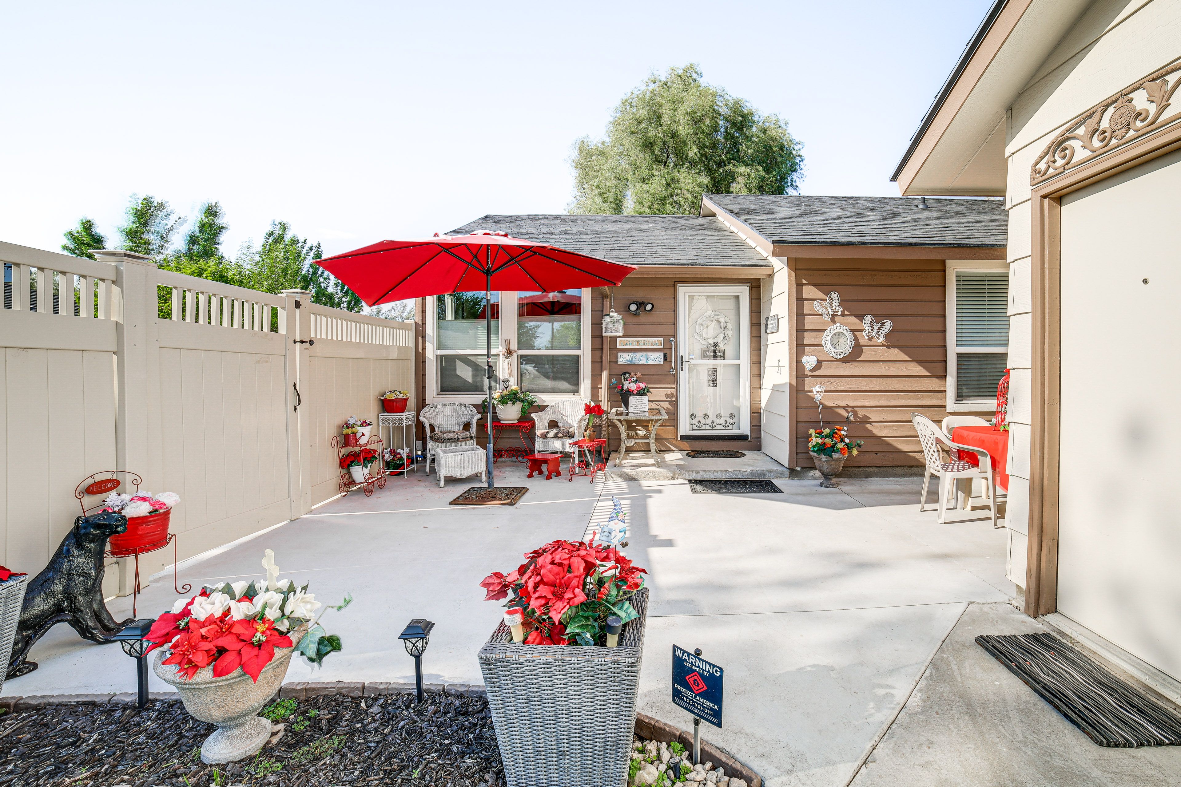 Nampa Vacation Rental | 2BR | 1BA | 1 Step to Enter | 900 Sq Ft