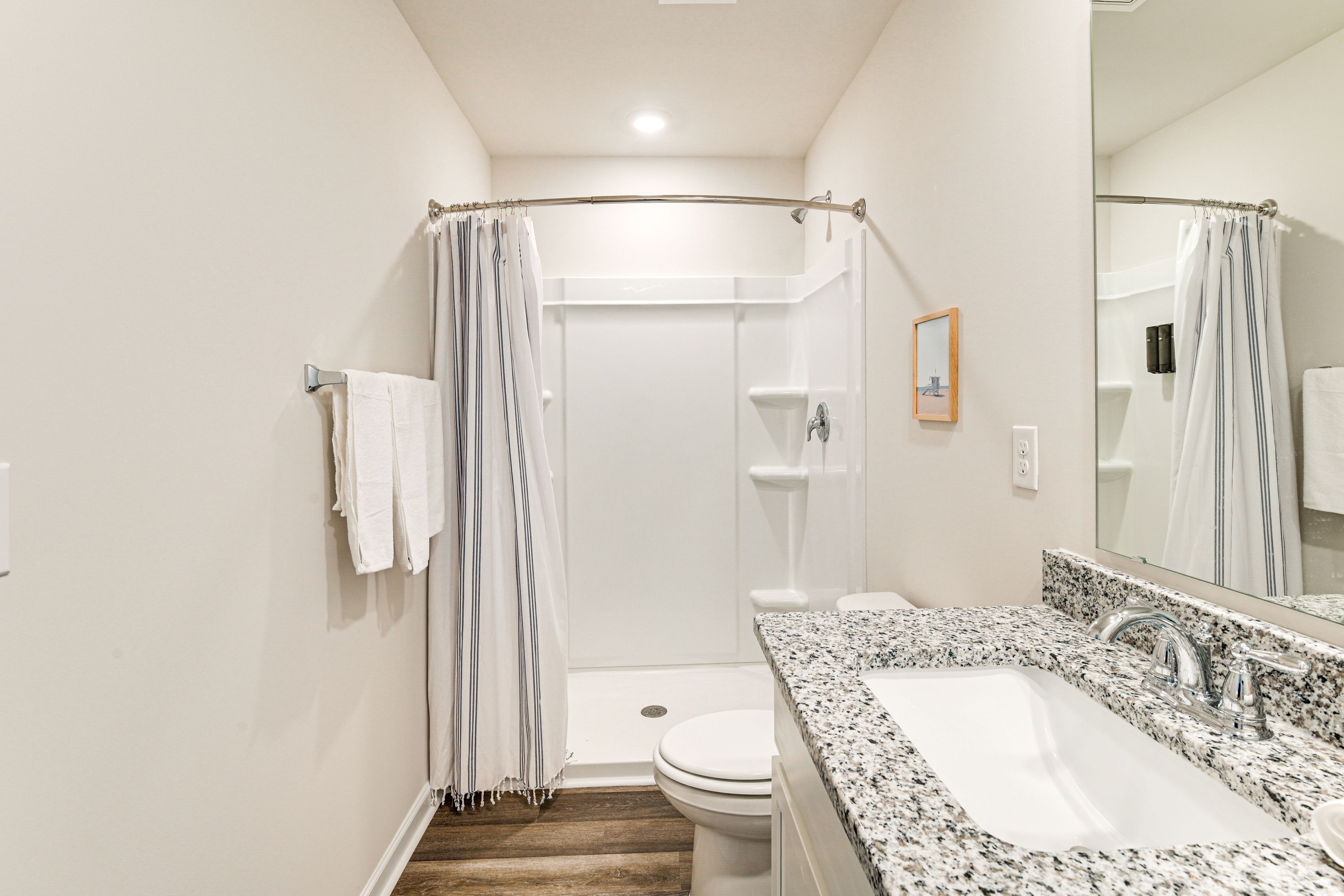 En-Suite Bathroom | 2nd Floor | Towels Provided