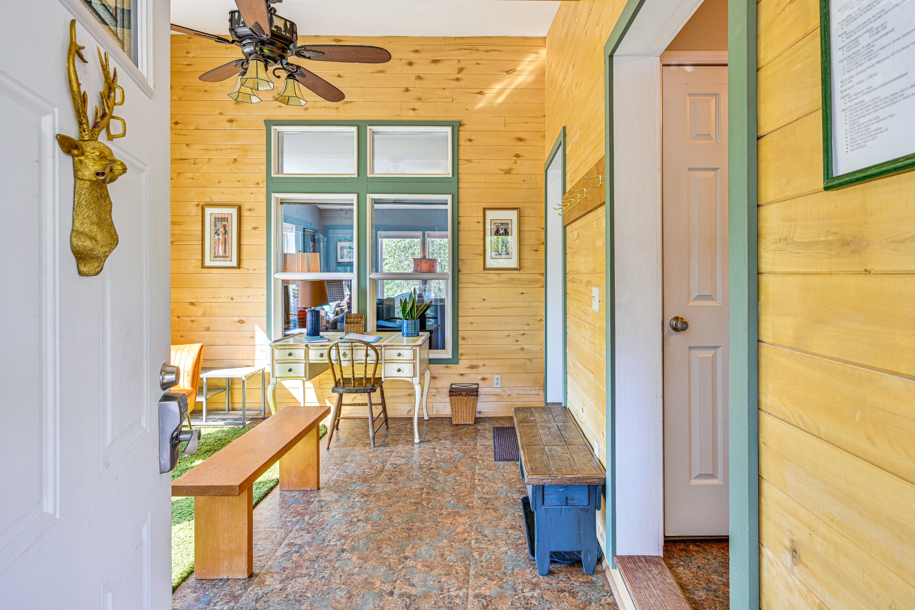 Bonus Room | Front Entryway