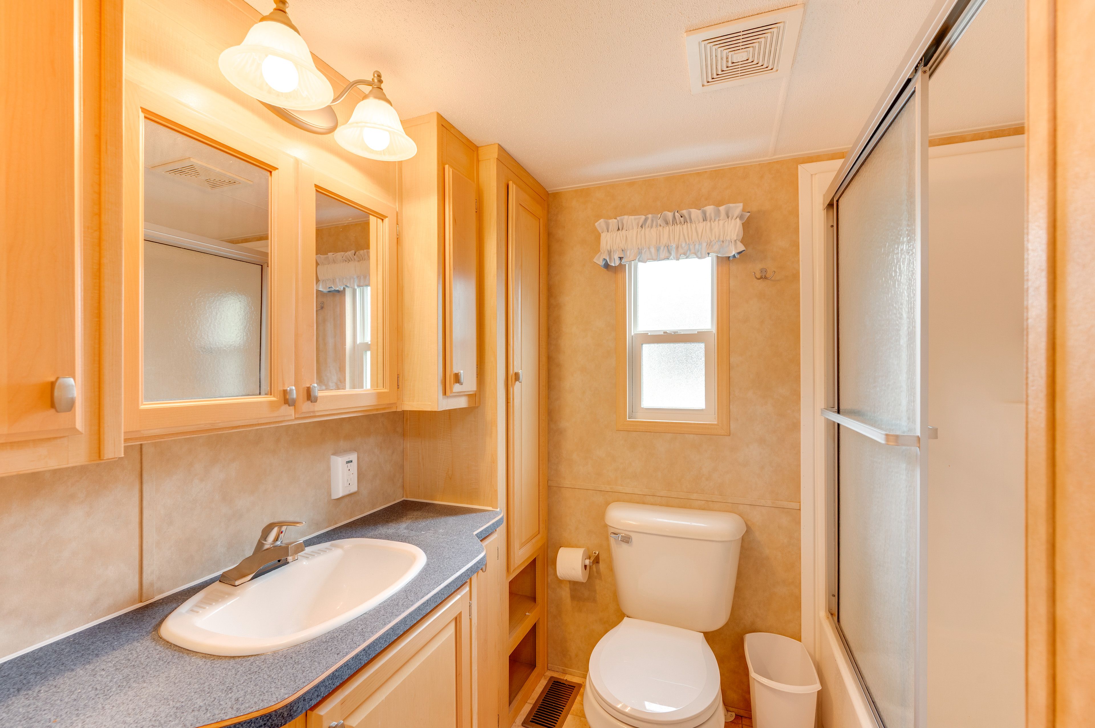 Bathroom | Towels Provided | 1st Floor