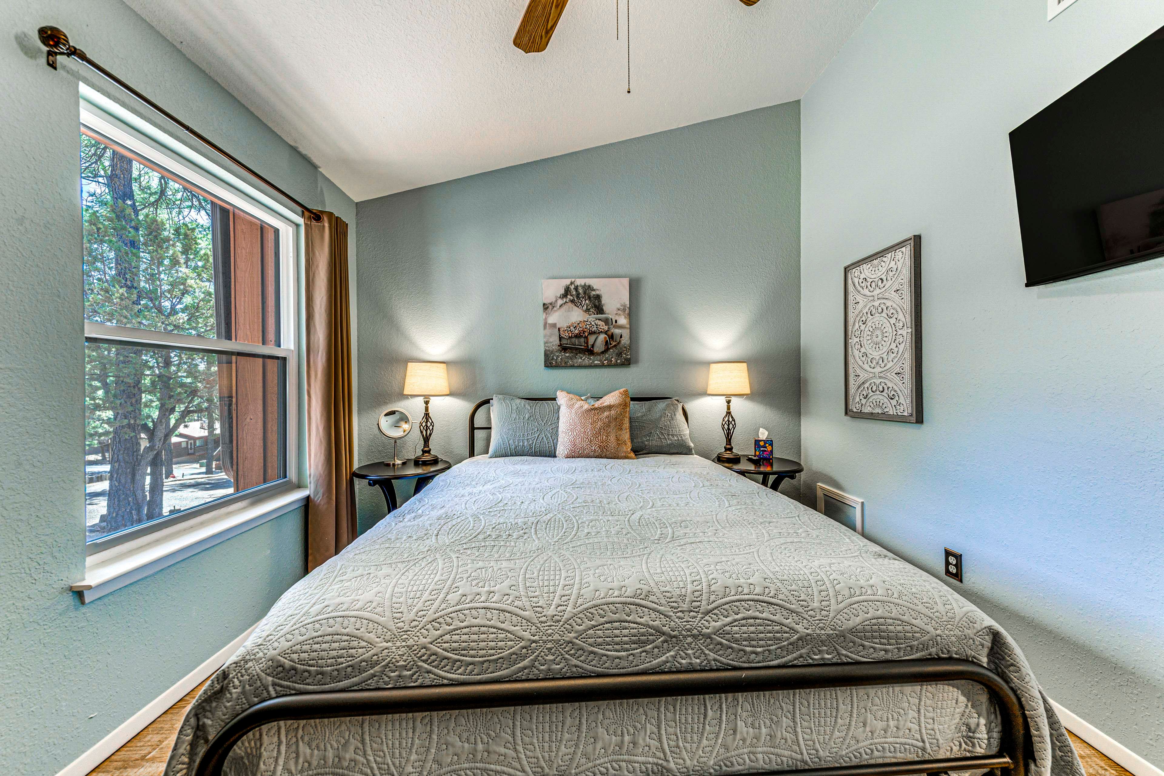 Bedroom 2 | 2nd Floor | Queen Bed | Linens Provided