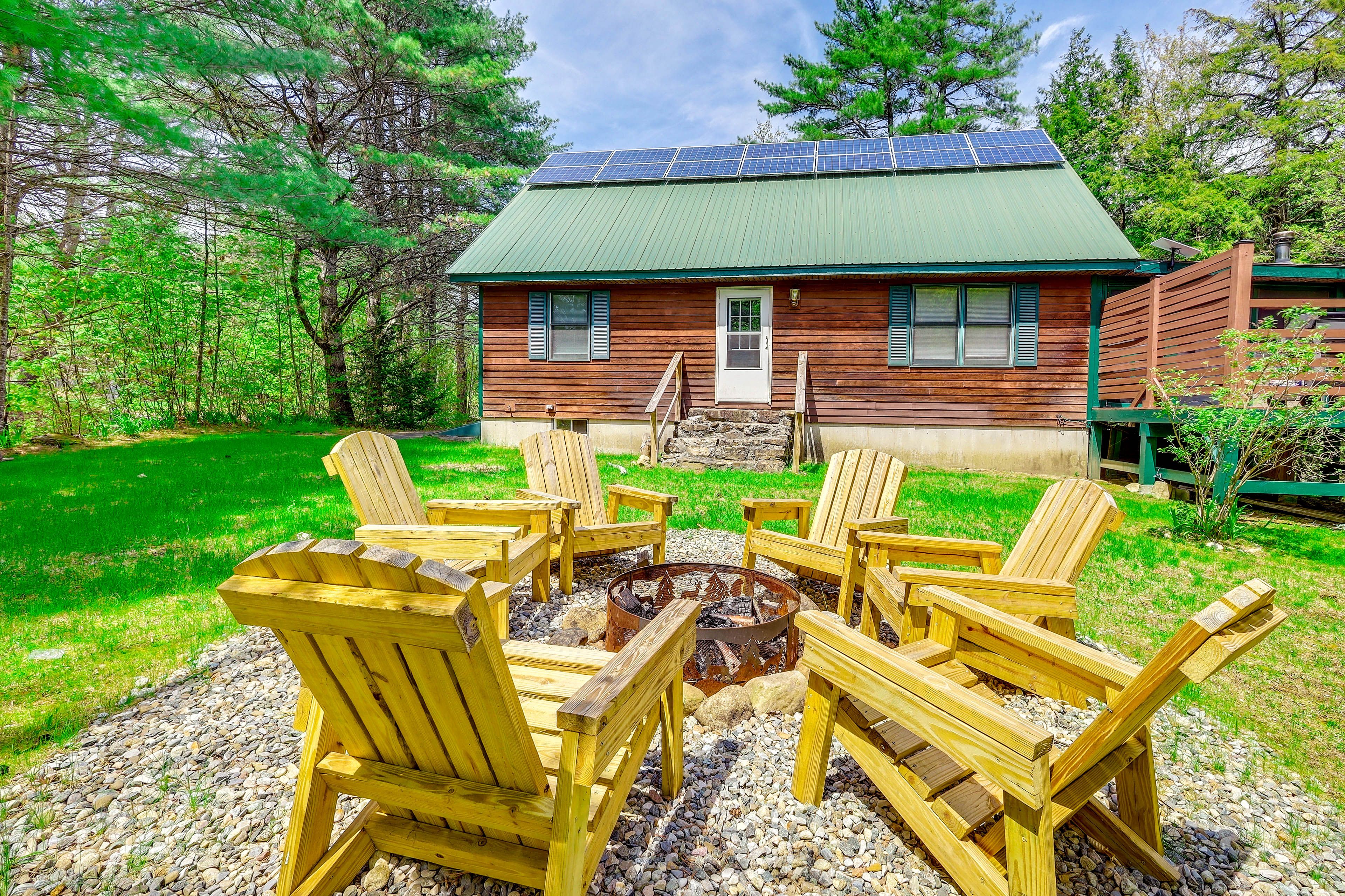 Warrensburg Vacation Rental | 2BR | 1BA | 1,383 Sq Ft | Steps to Enter