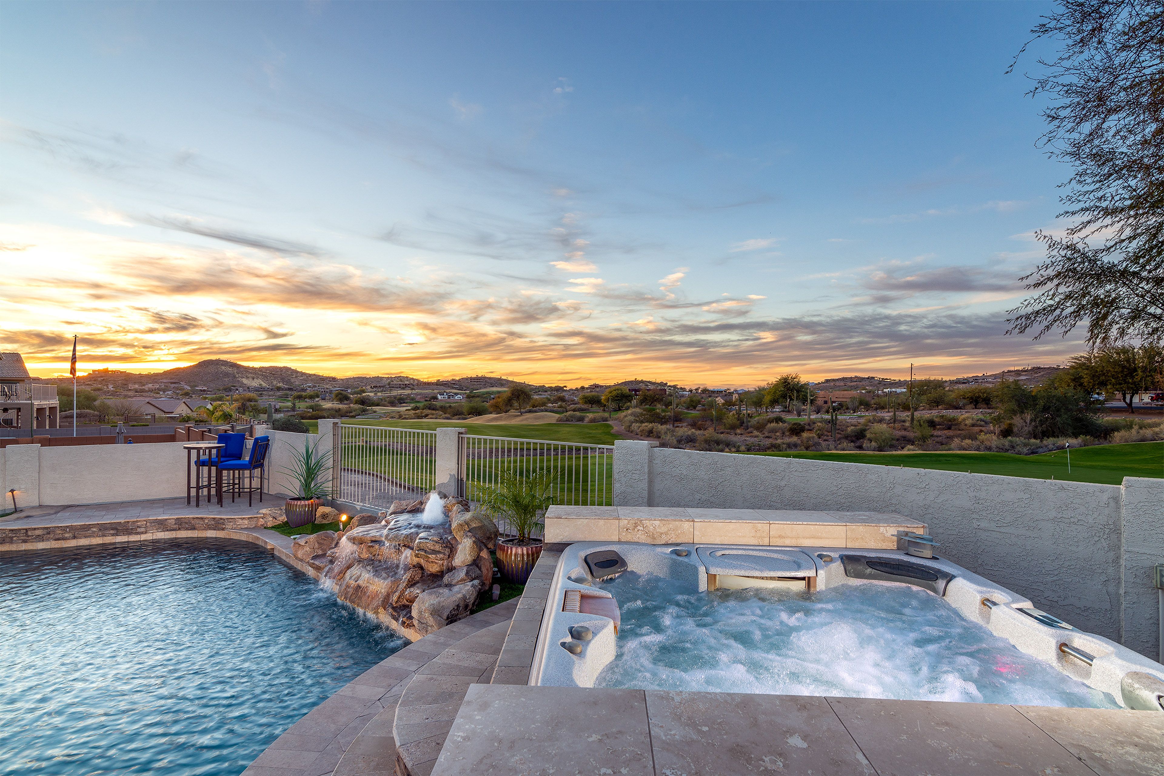 Private Pool & Hot Tub