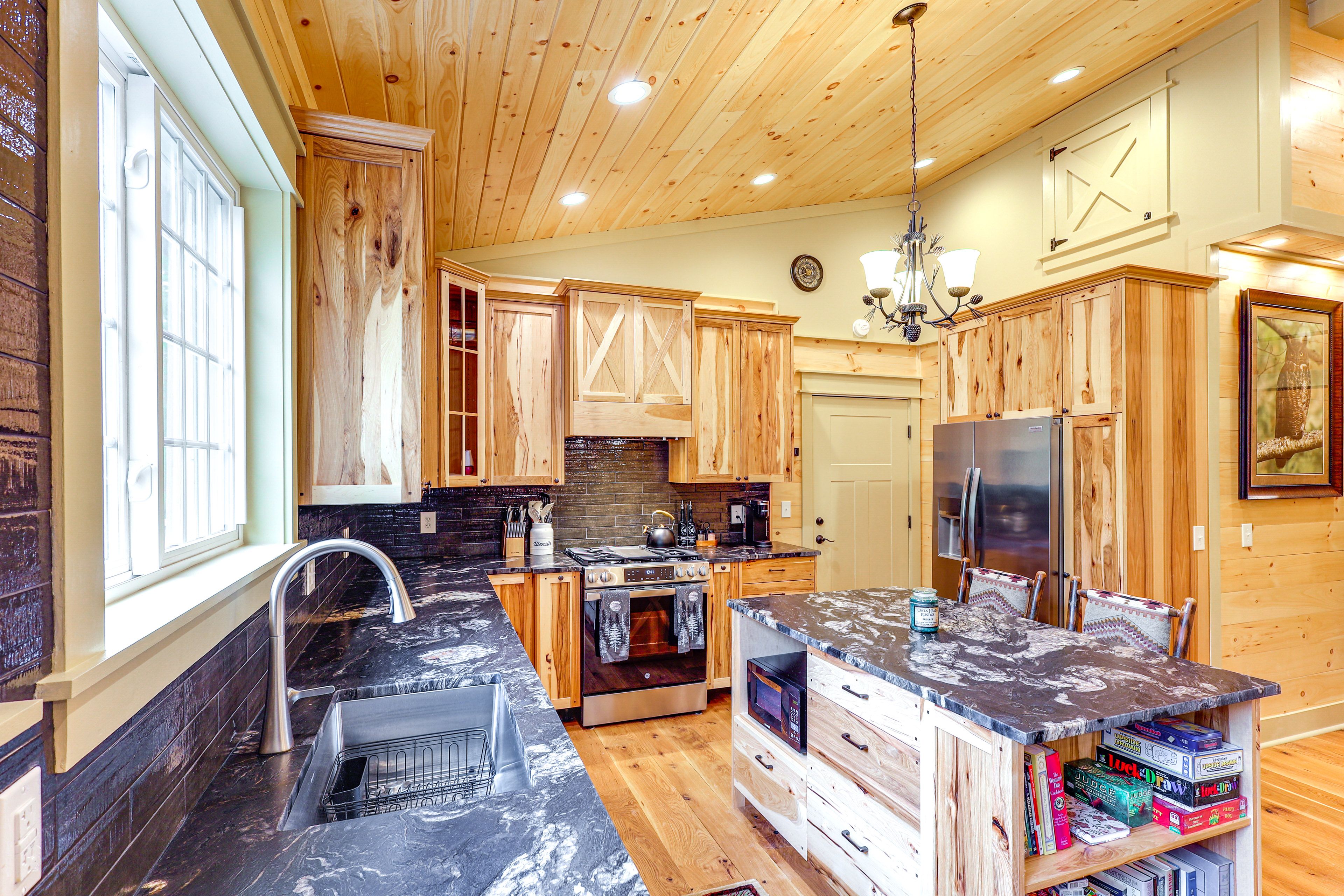 Kitchen | Keurig | Microwave