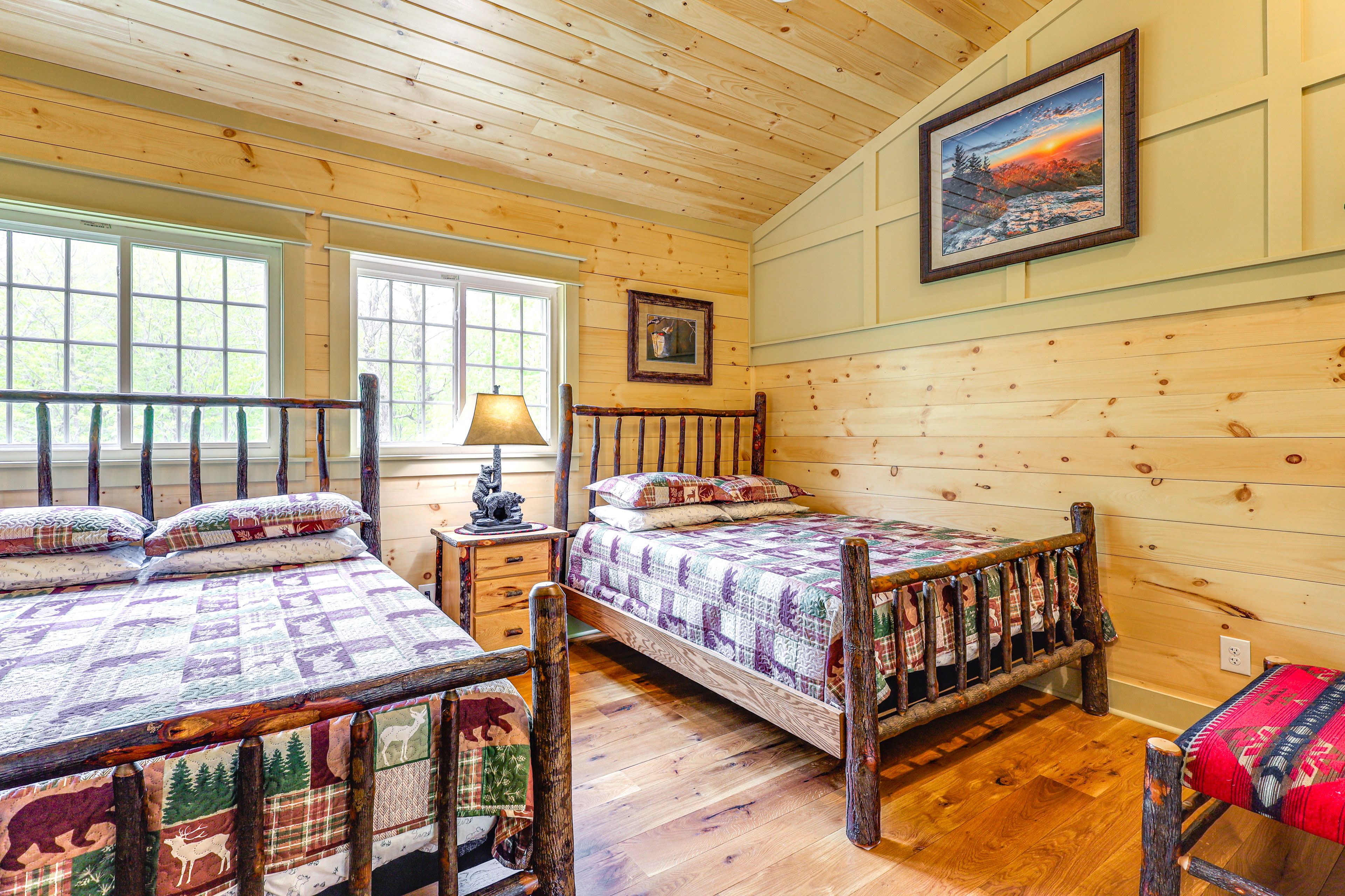 Bedroom 1 | 2 Queen Beds