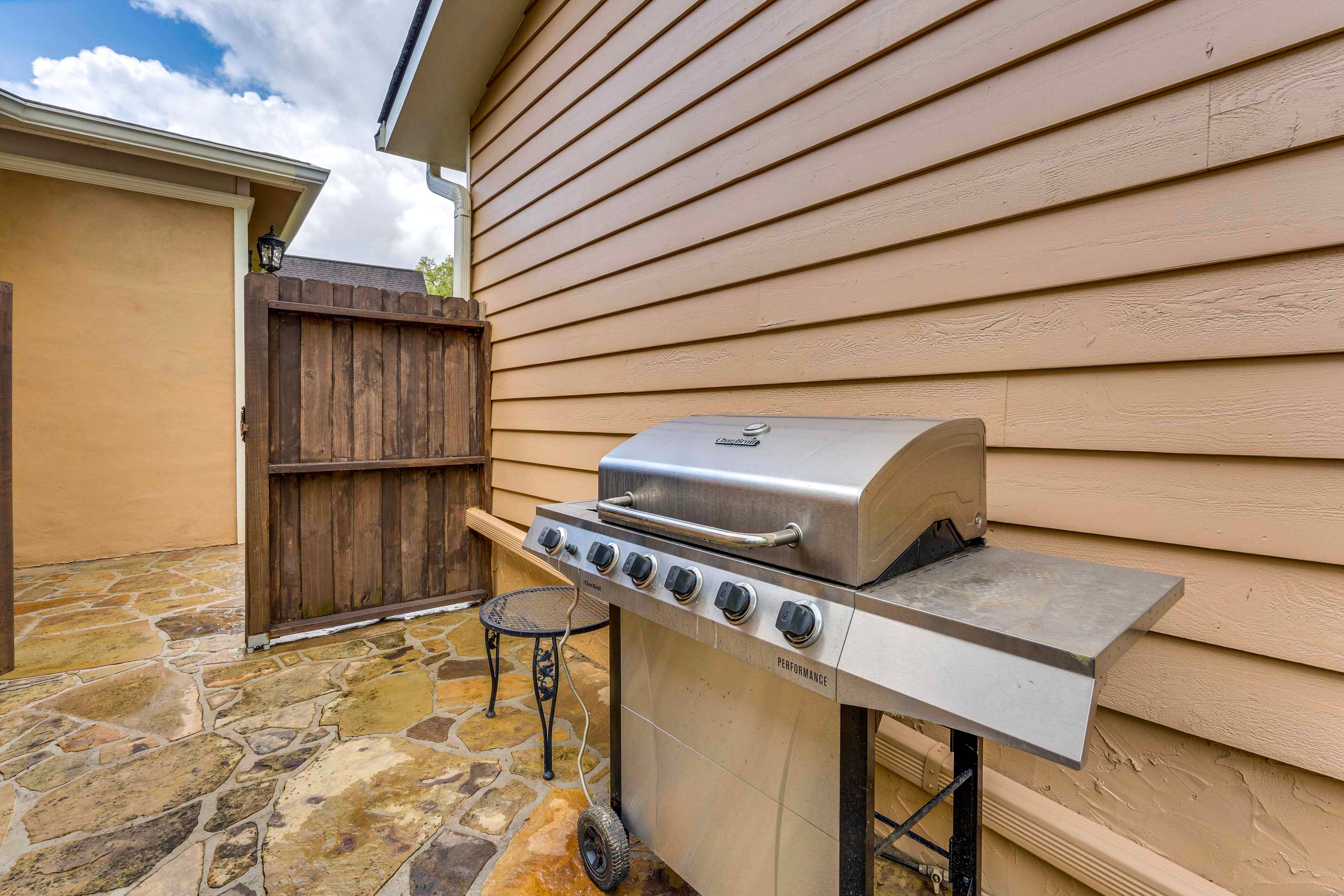 Patio Area | Gas Grill