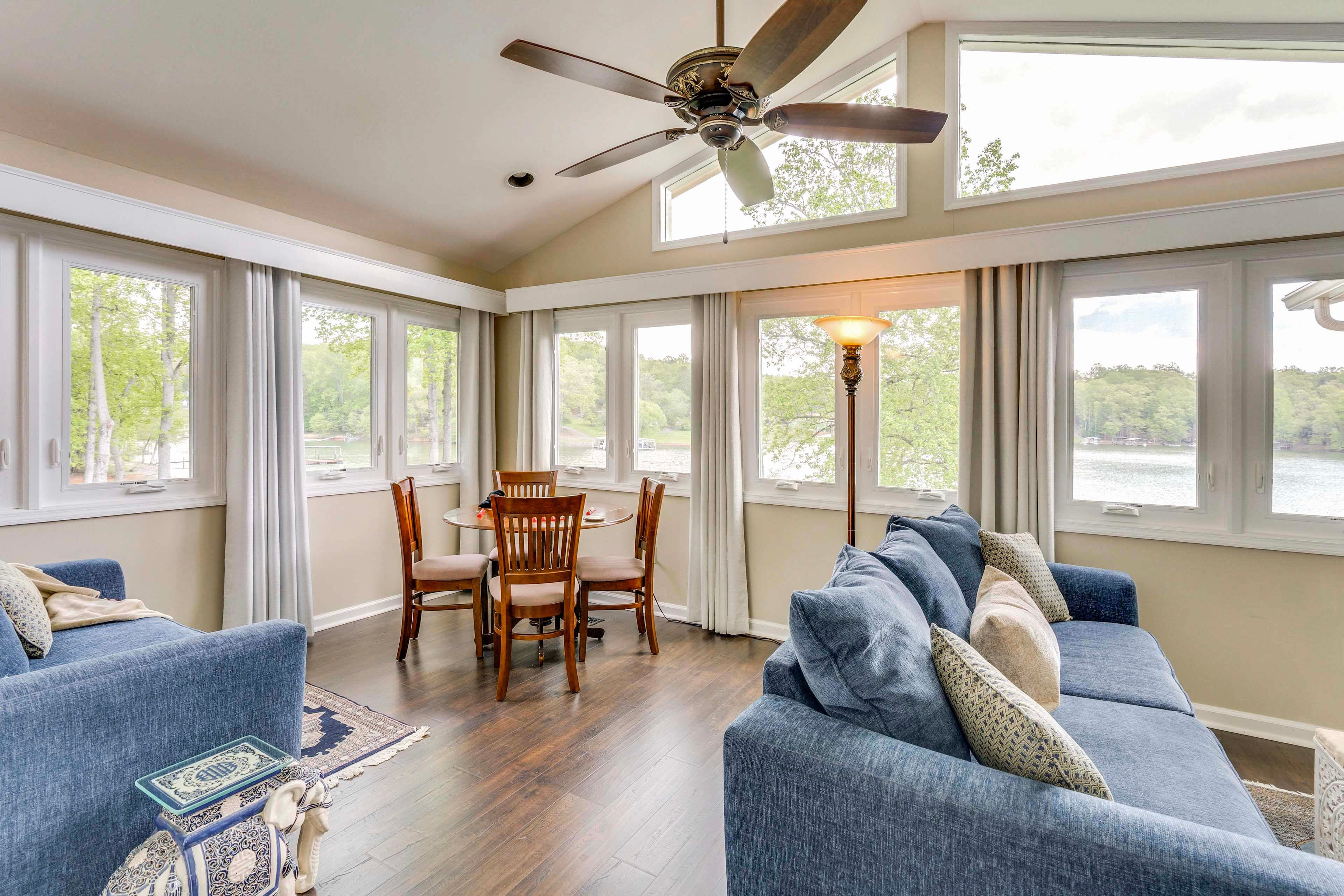 Sunroom | Main Level | Queen Sleeper Sofa | Twin Sleeper Sofa | Smart TV