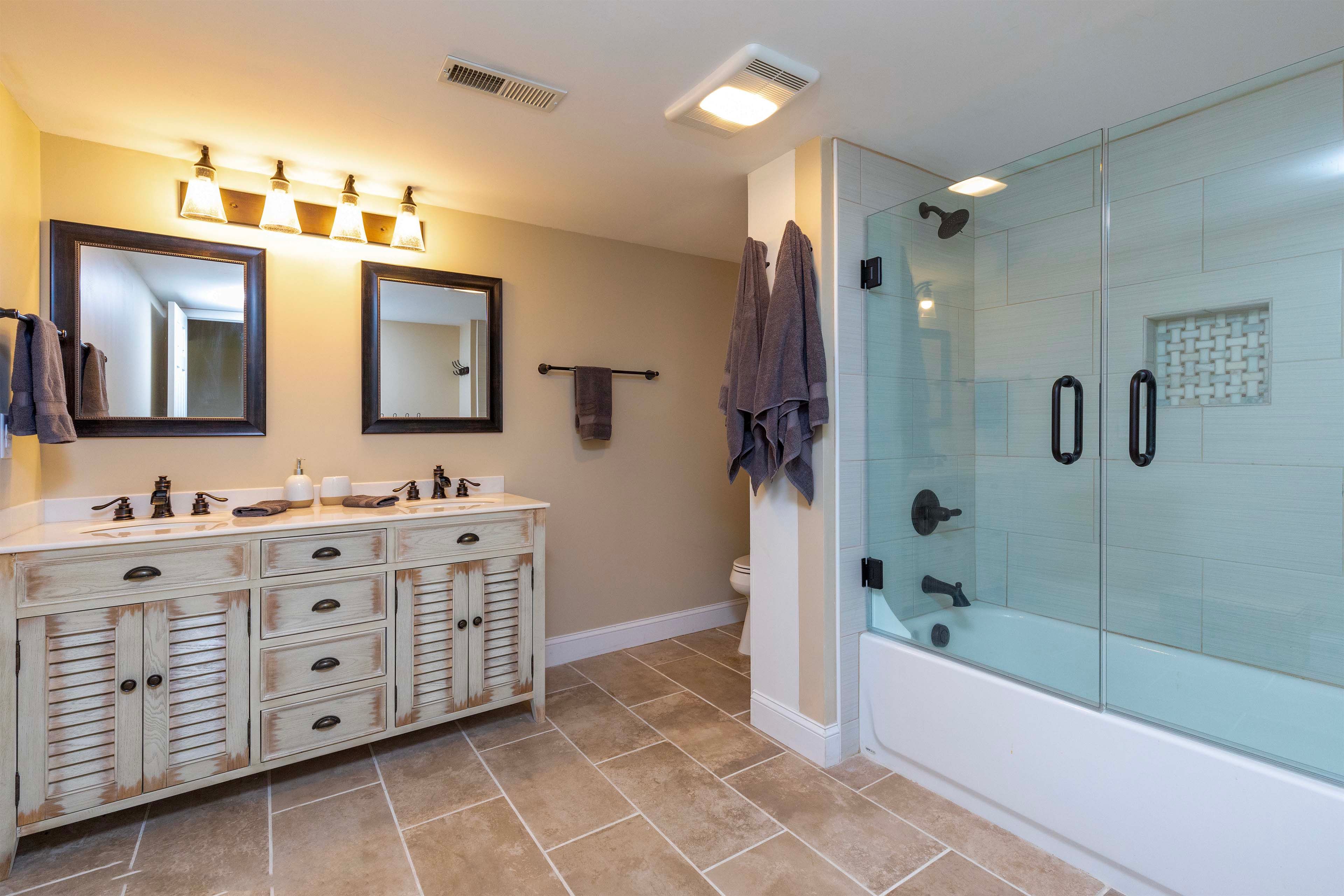 En-Suite Bathroom | Lower Level