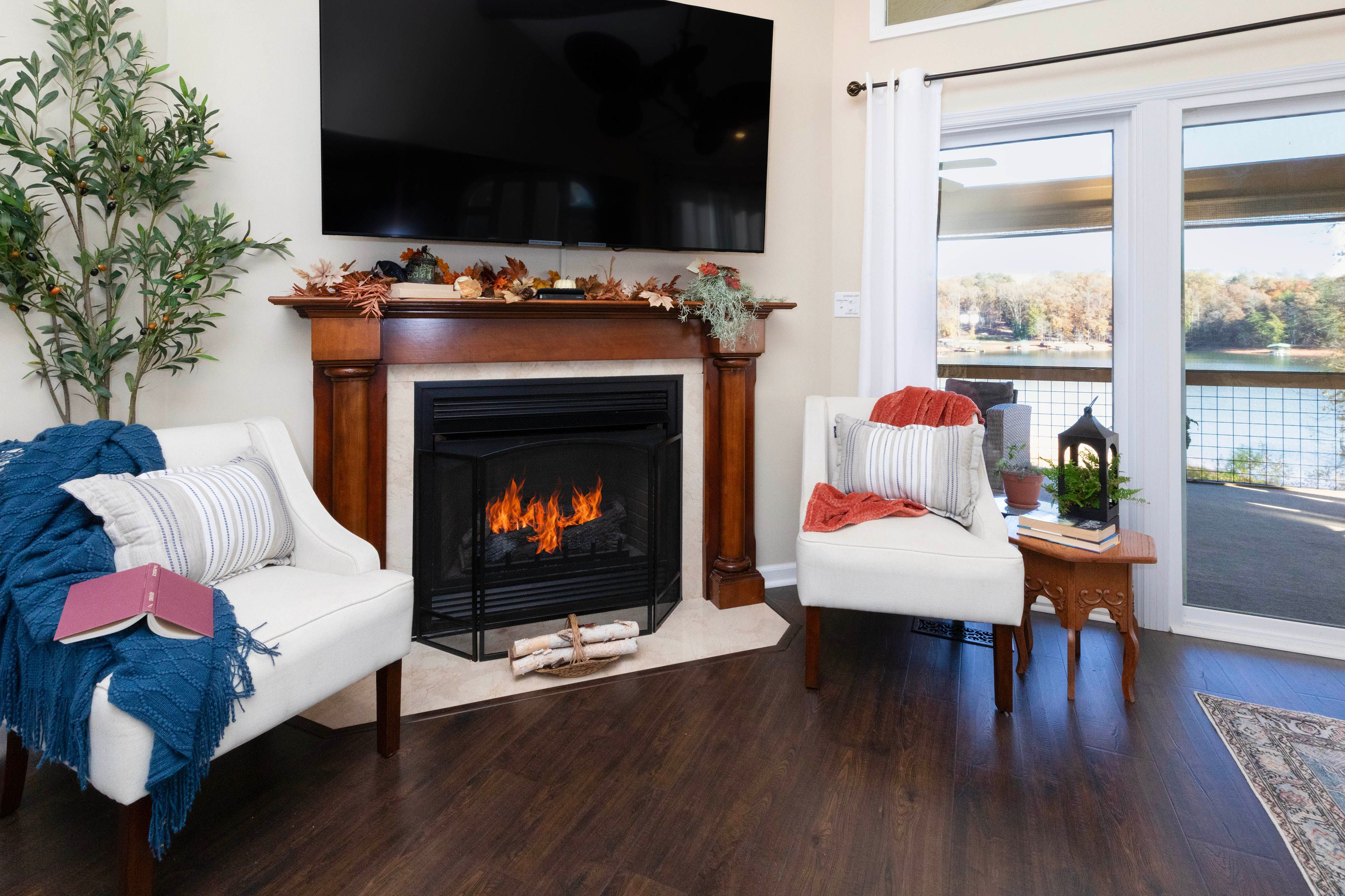 Hayesville Vacation Rental | 4BR | 5BA | 6 Steps to Enter | 3,300 Sq Ft