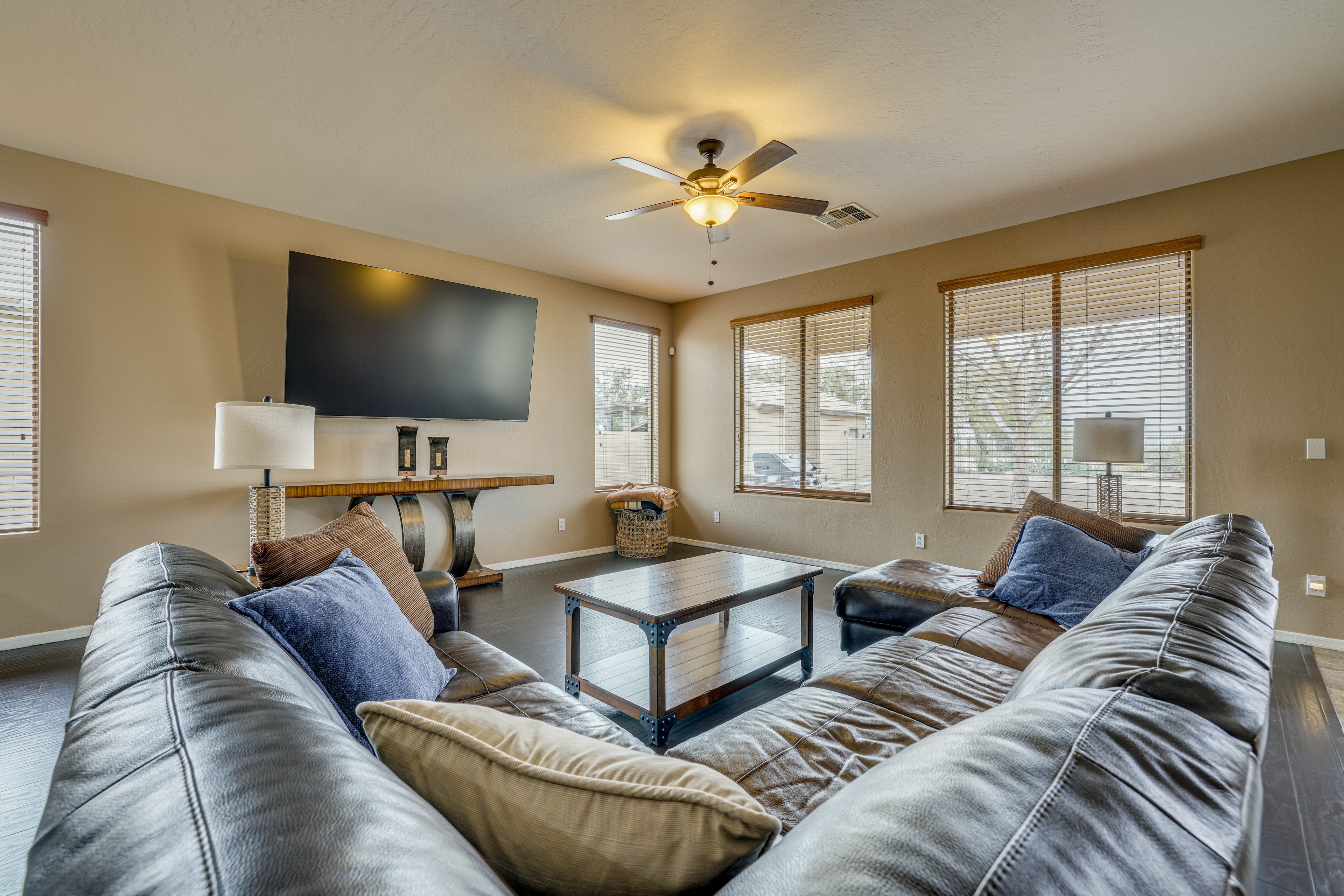 Living Room | Free WiFi | 1st Floor