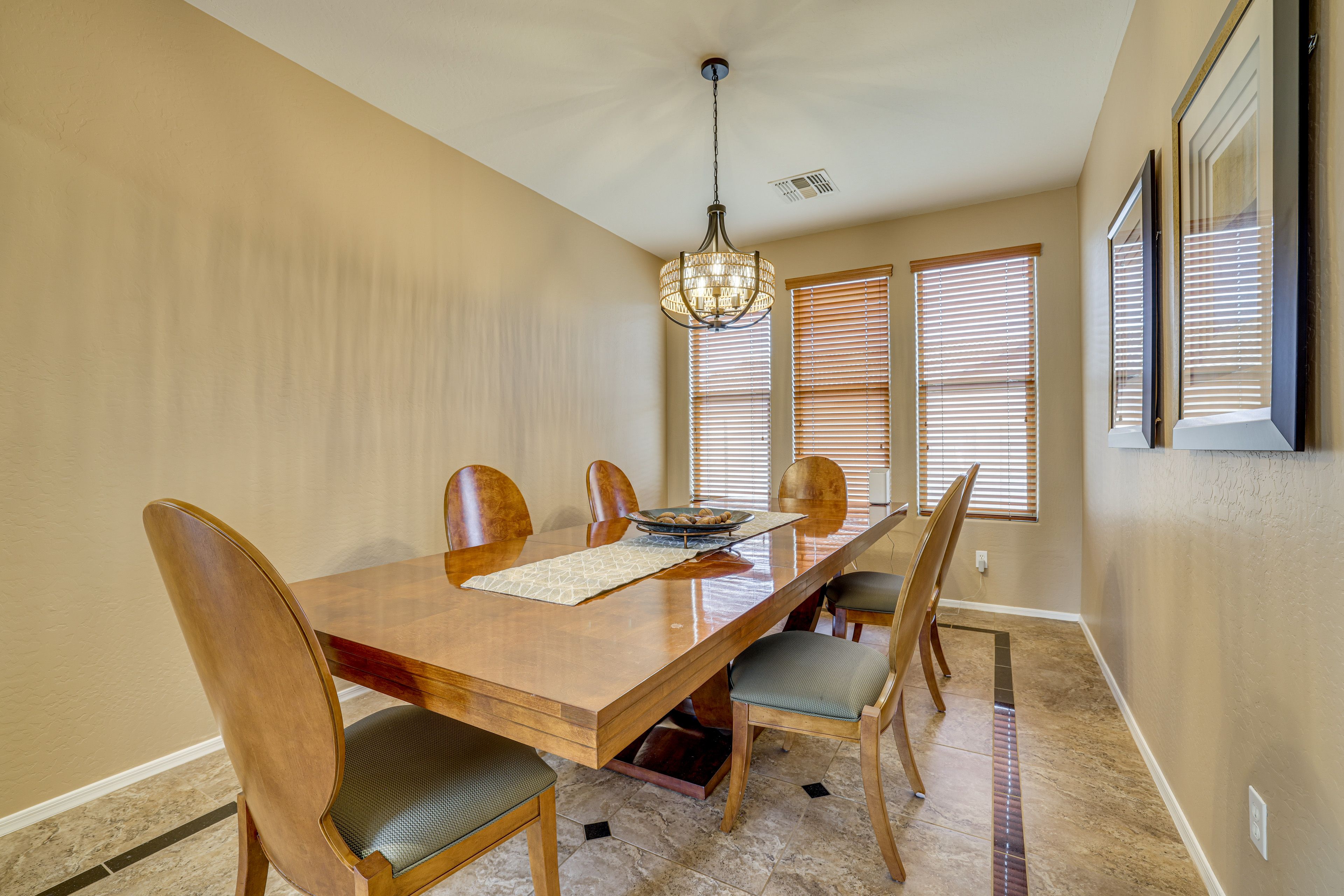 Dining Areas | 1st Floor