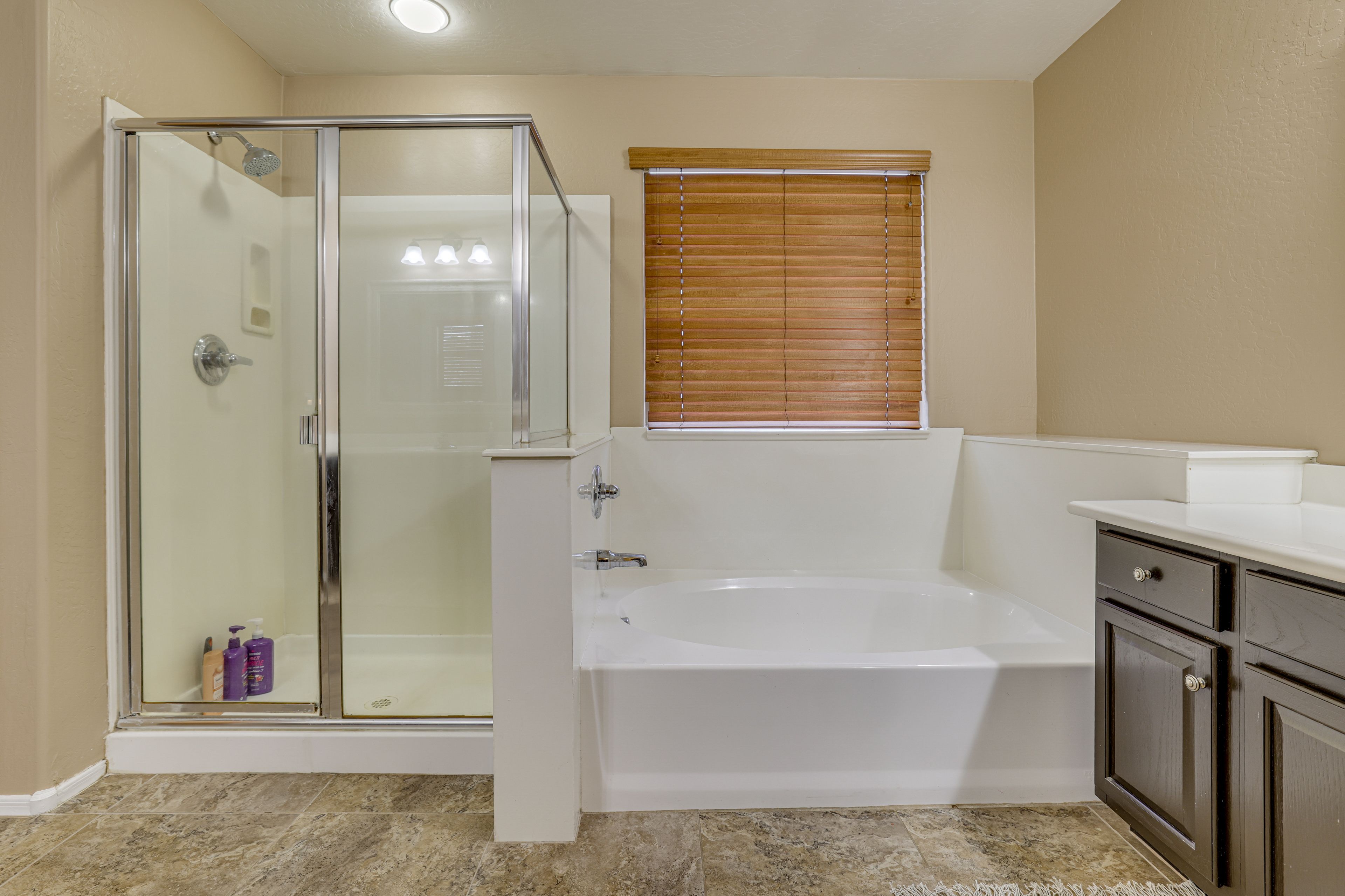 Full Bathroom | 2nd Floor