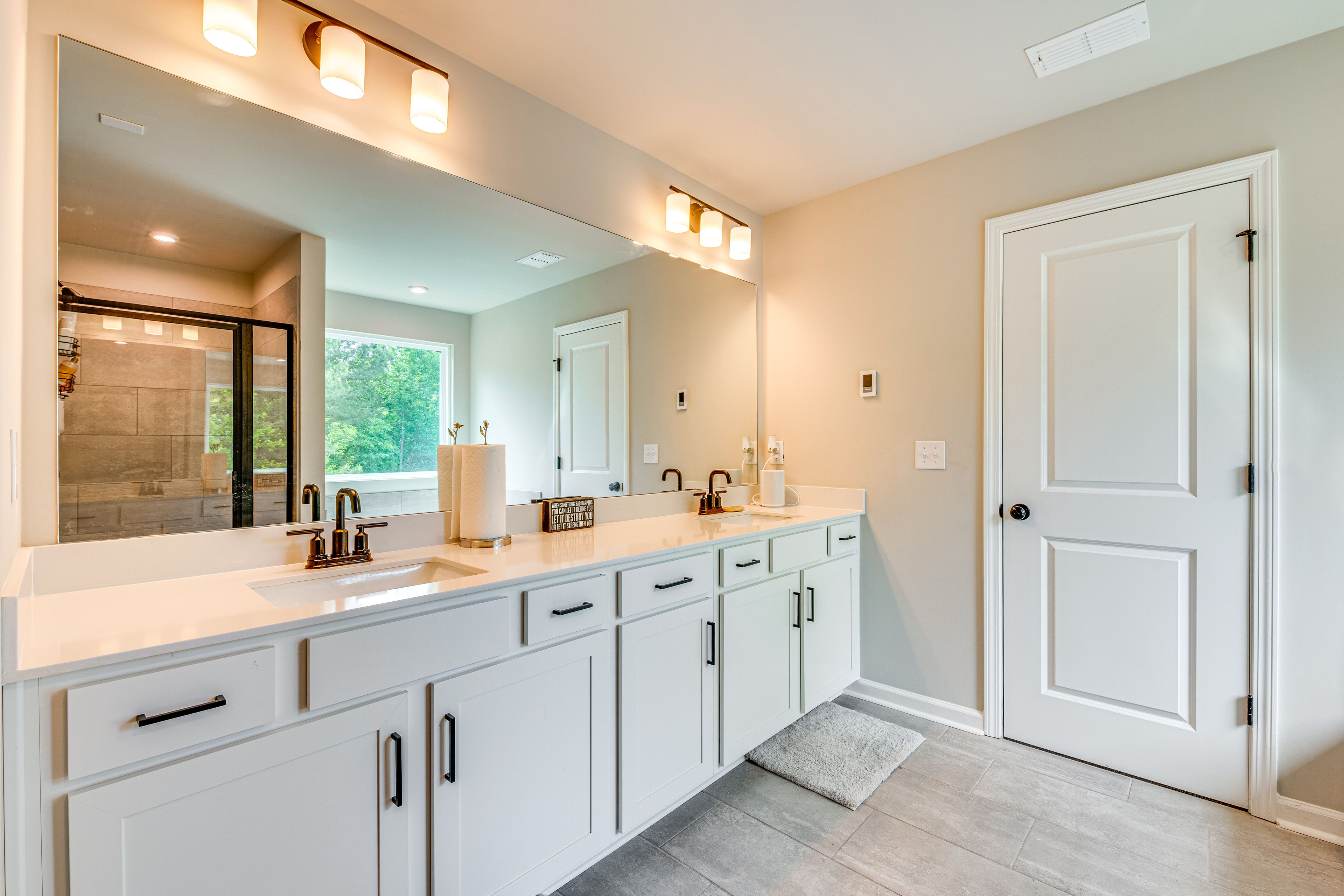 En-Suite Bathroom | 2nd Floor | Complimentary Toiletries