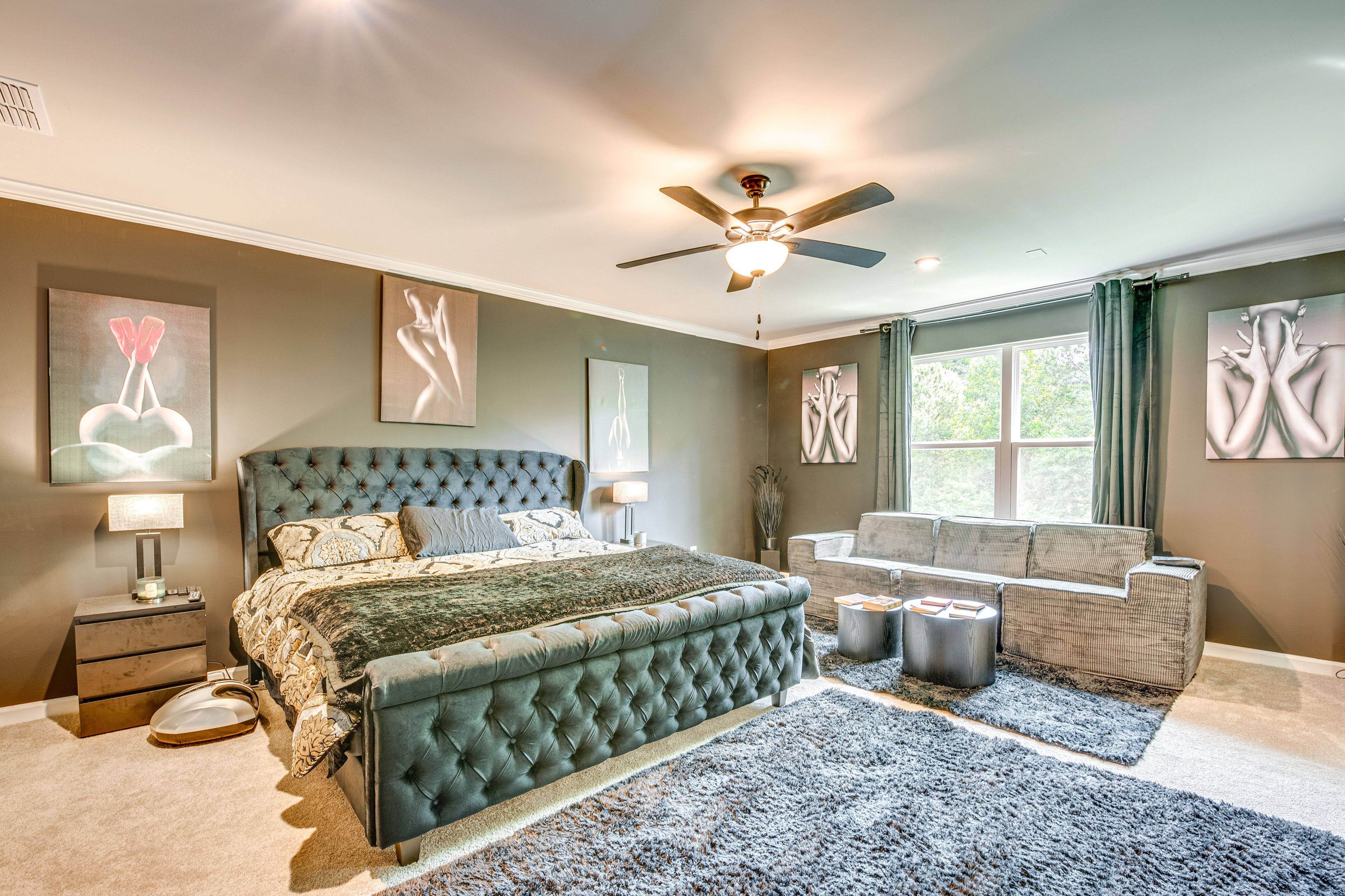 Bedroom 2 | 2nd Floor | Queen Bed | Smart TV