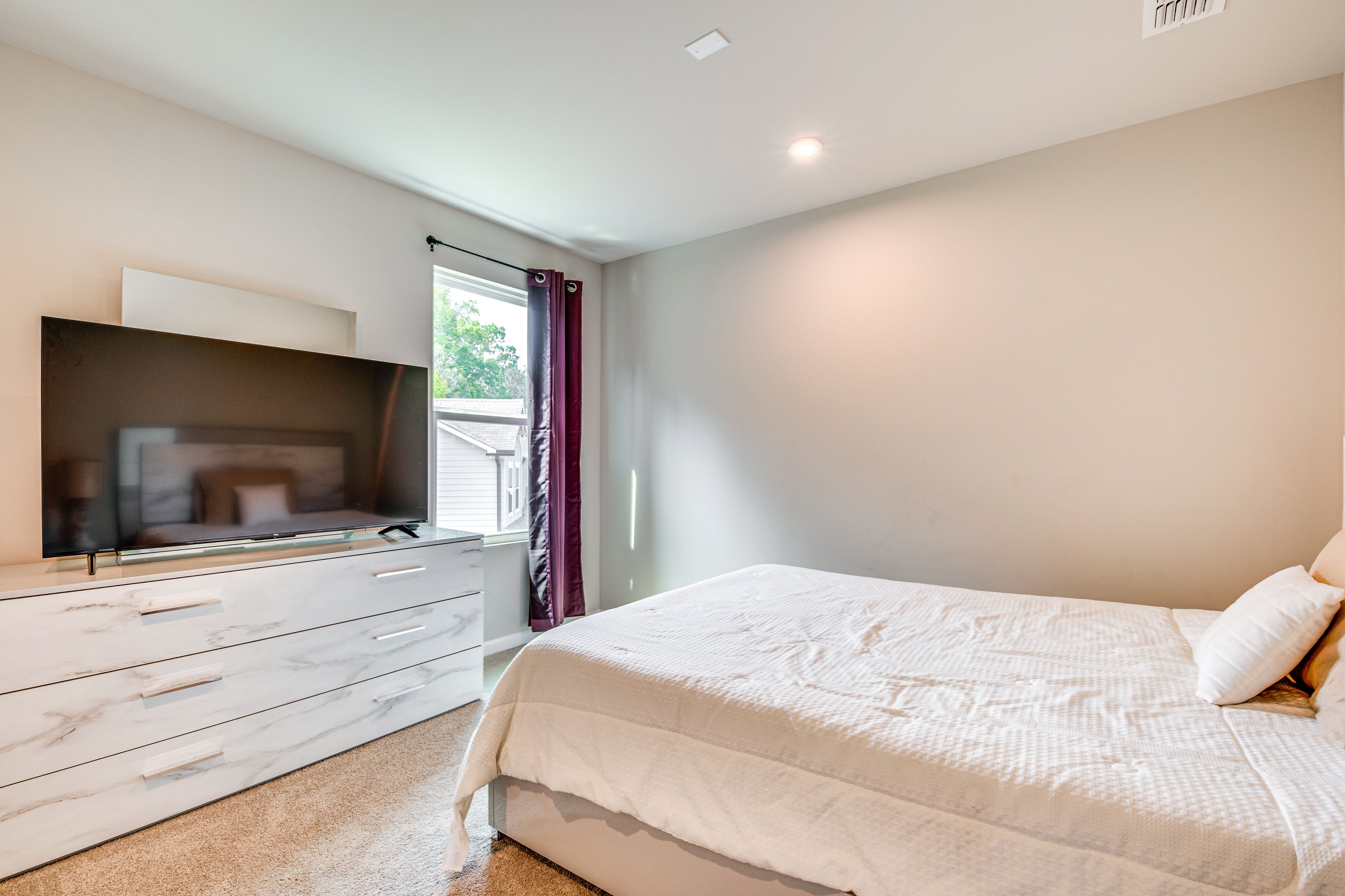 Bedroom 4 | 2nd Floor | Queen Bed