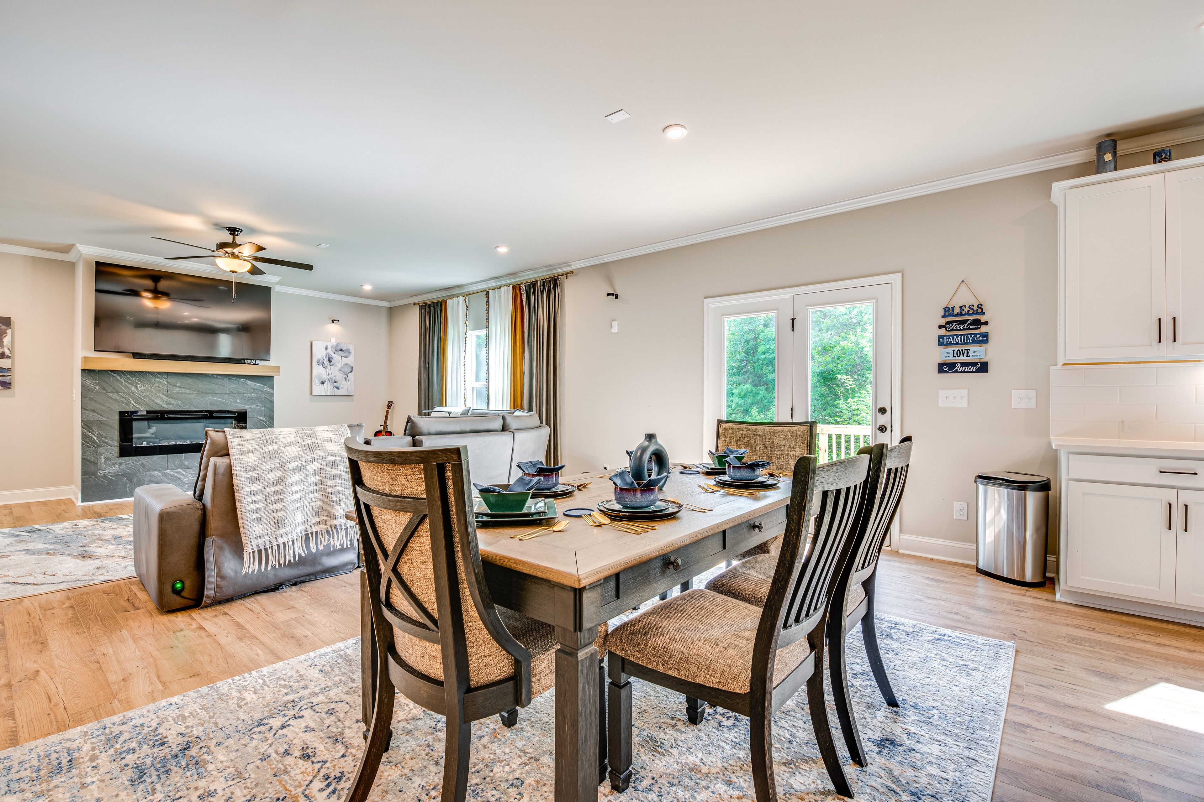 Atlanta Vacation Rental | 5BR | 4BA | 3,600 Sq Ft | 5 Steps Required